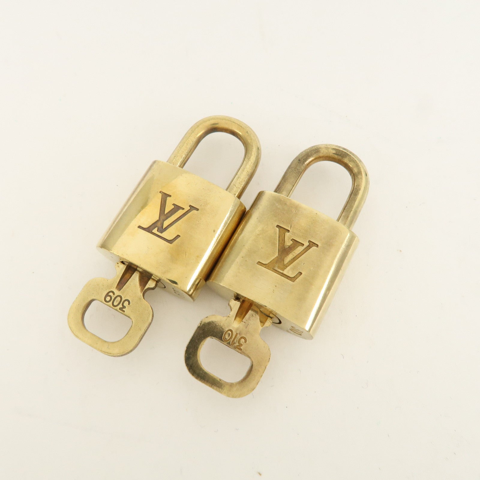 Louis Vuitton Set of 10 Lock & Key Cadena Key Lock Metal Gold Used