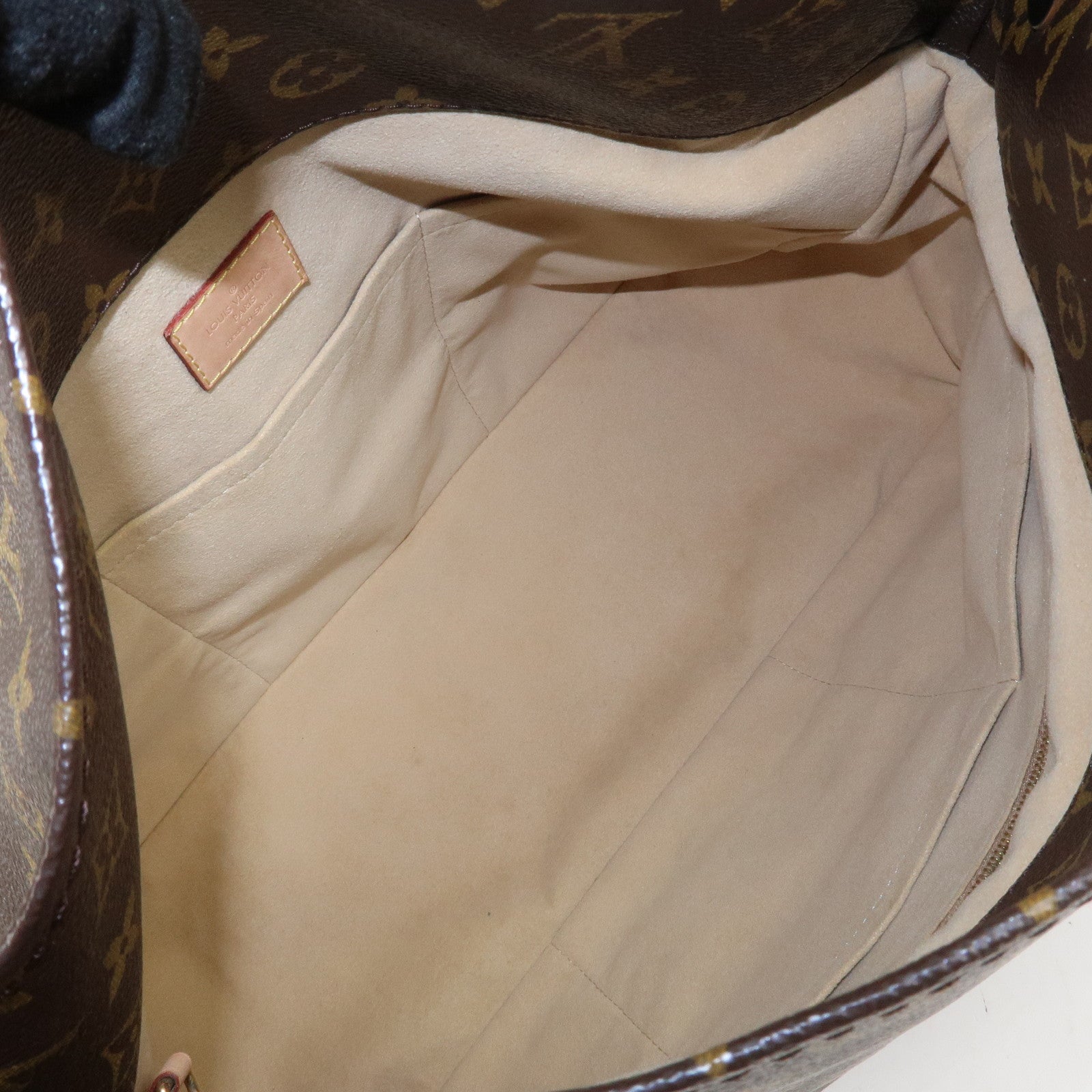 Louis Vuitton Monogram Artsy MM Shoulder Bag Brown M40249