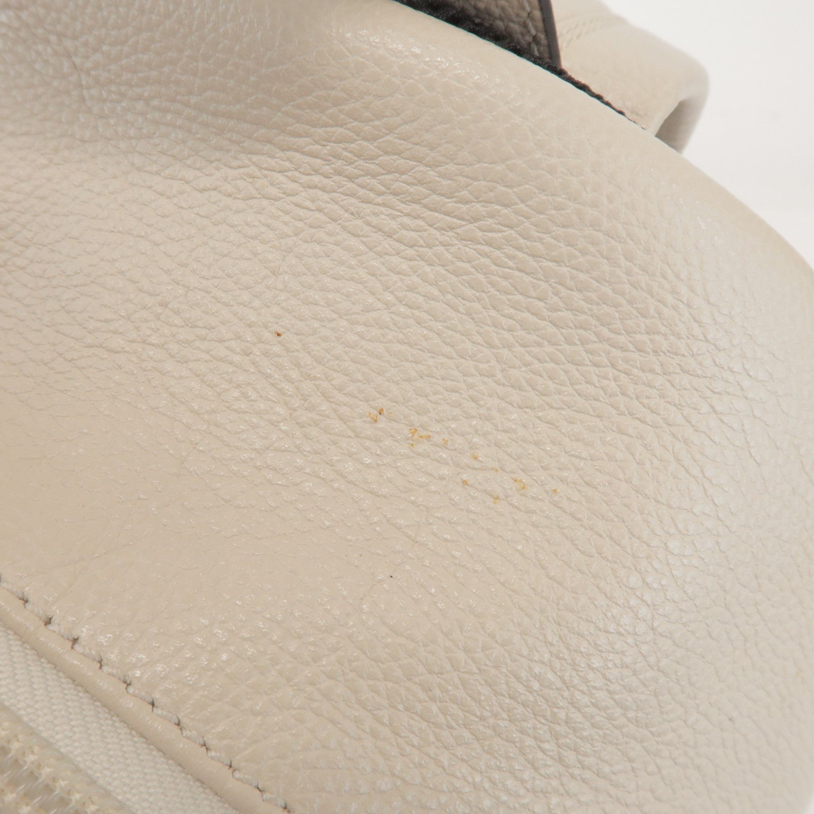 GUCCI Sherry Vintage Logo Leather Backpack Ivory 547834