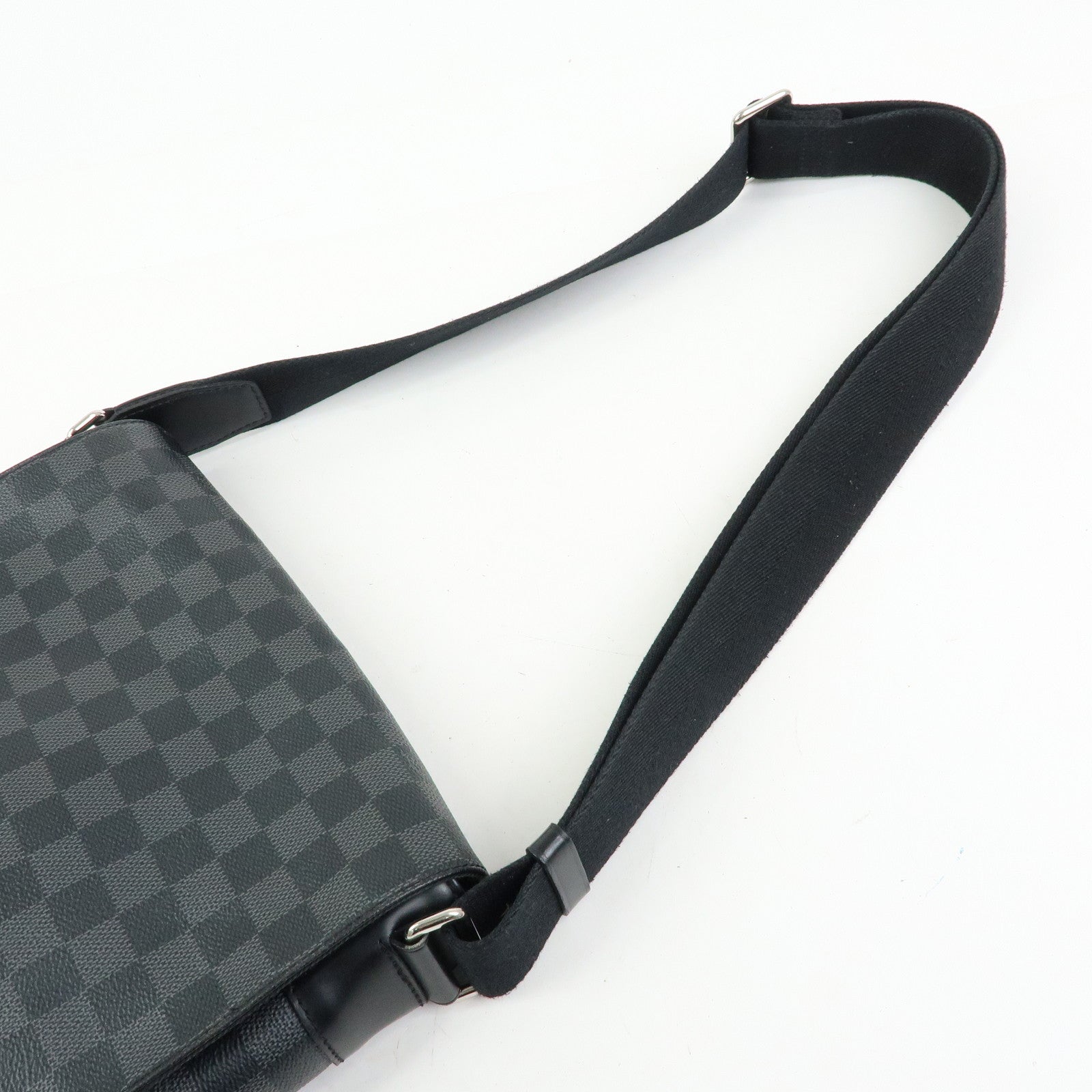 Louis Vuitton Damier Graphite District PM NM Crossbody Bag N41028