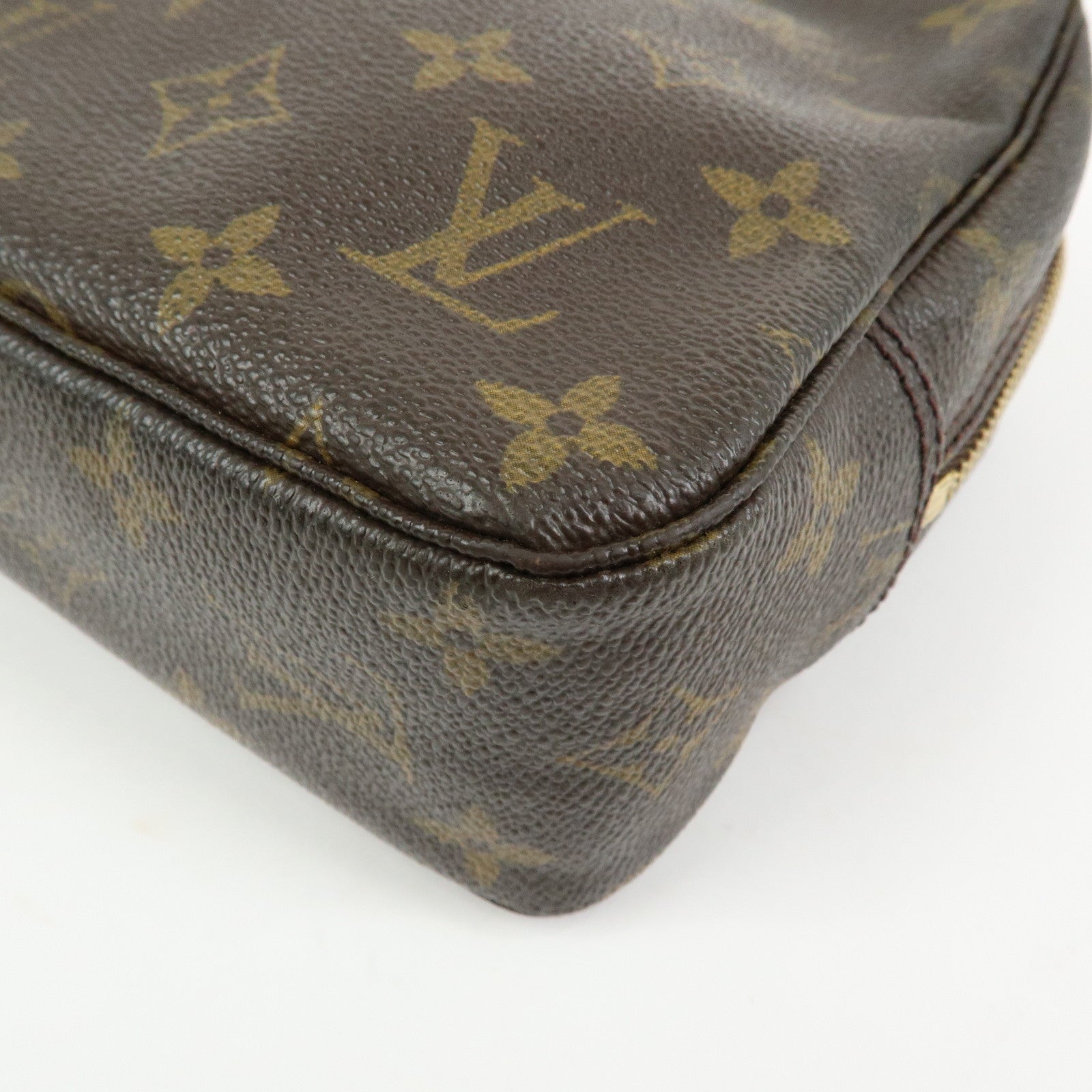 Louis Vuitton Monogram Trousse Toilette 23 Cosmetic Pouch M47524