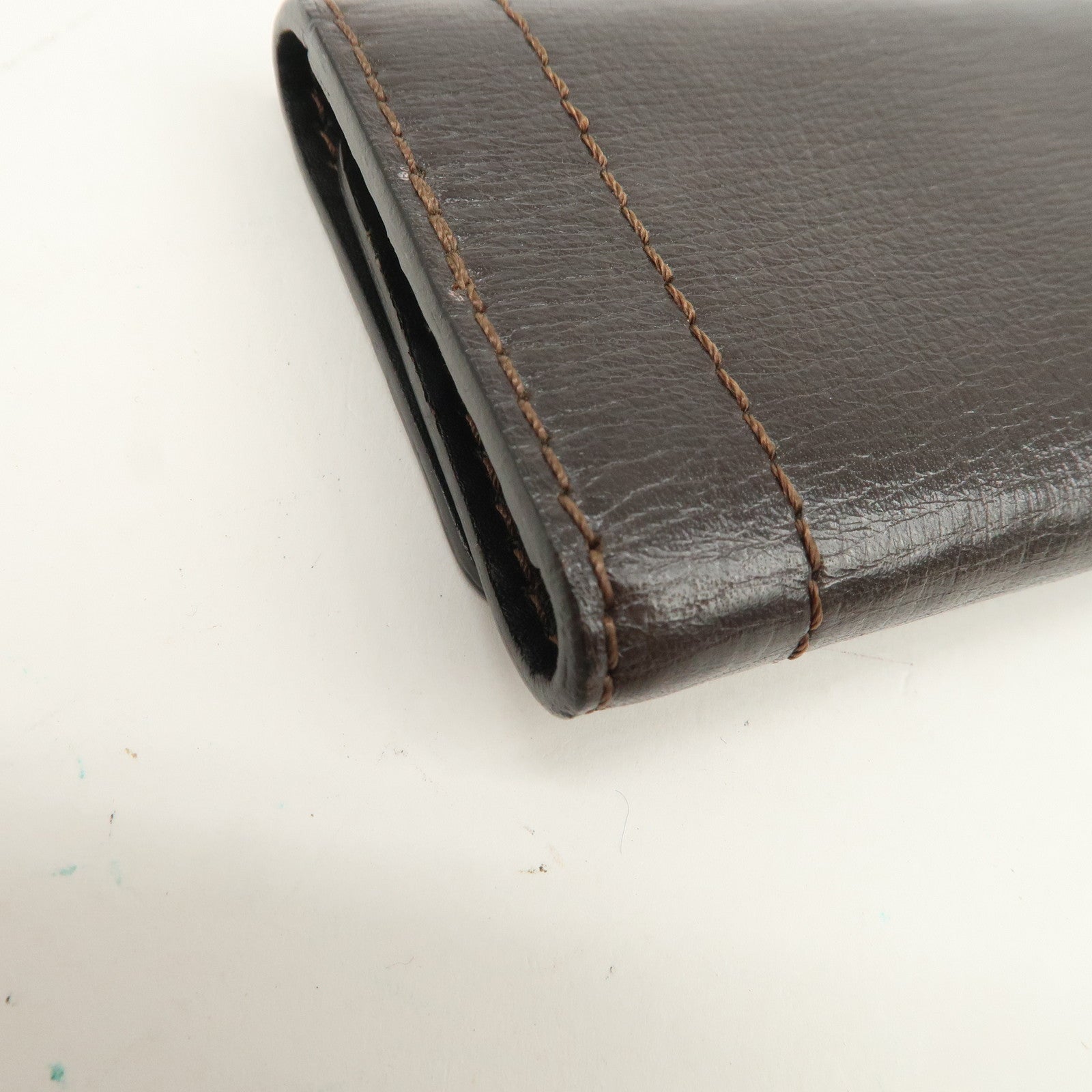 Louis Vuitton Utah Leather Multicles 6 Key Case Cafe M95539