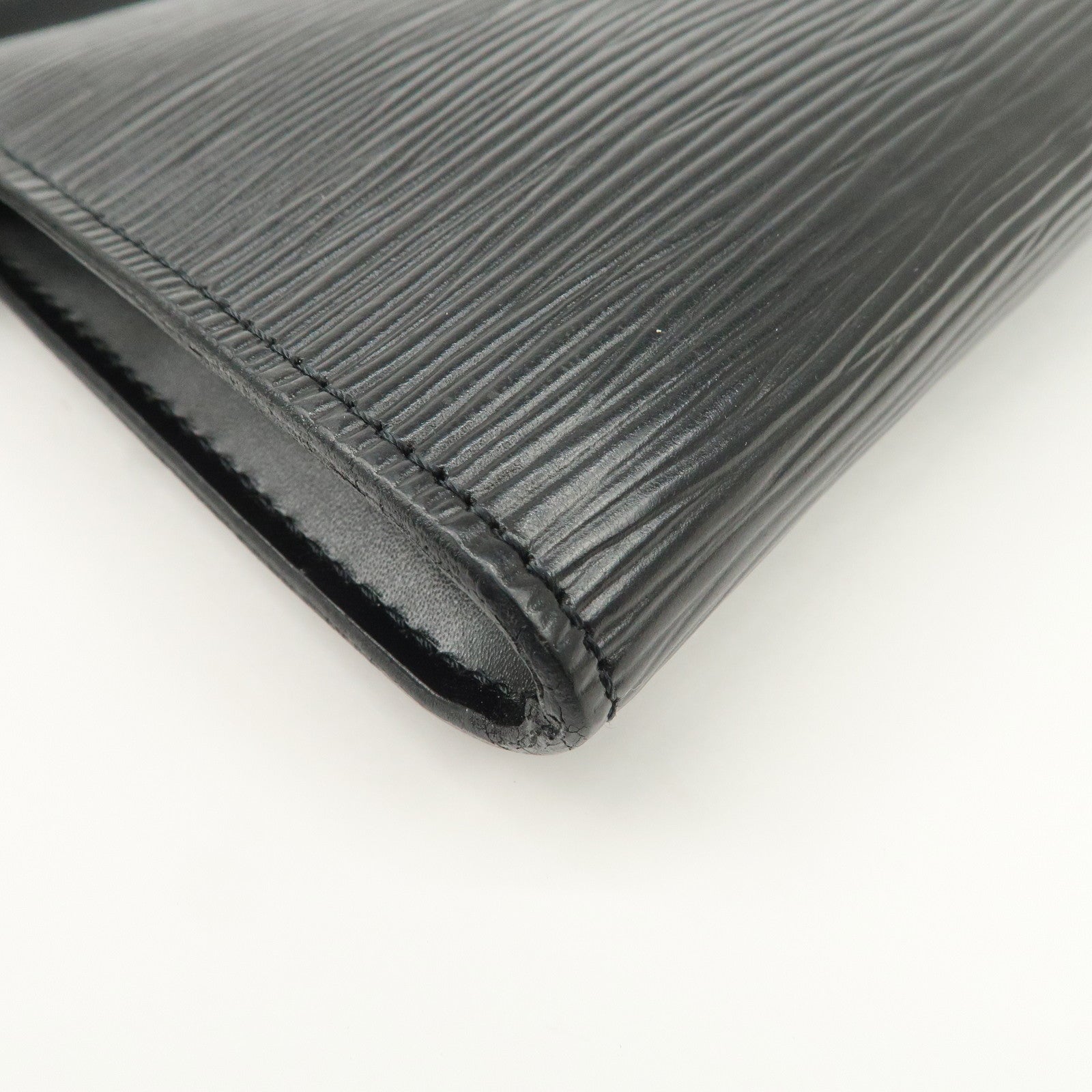 Louis Vuitton Epi Pochette Accessoires Pouch Noir Black M52952 Used