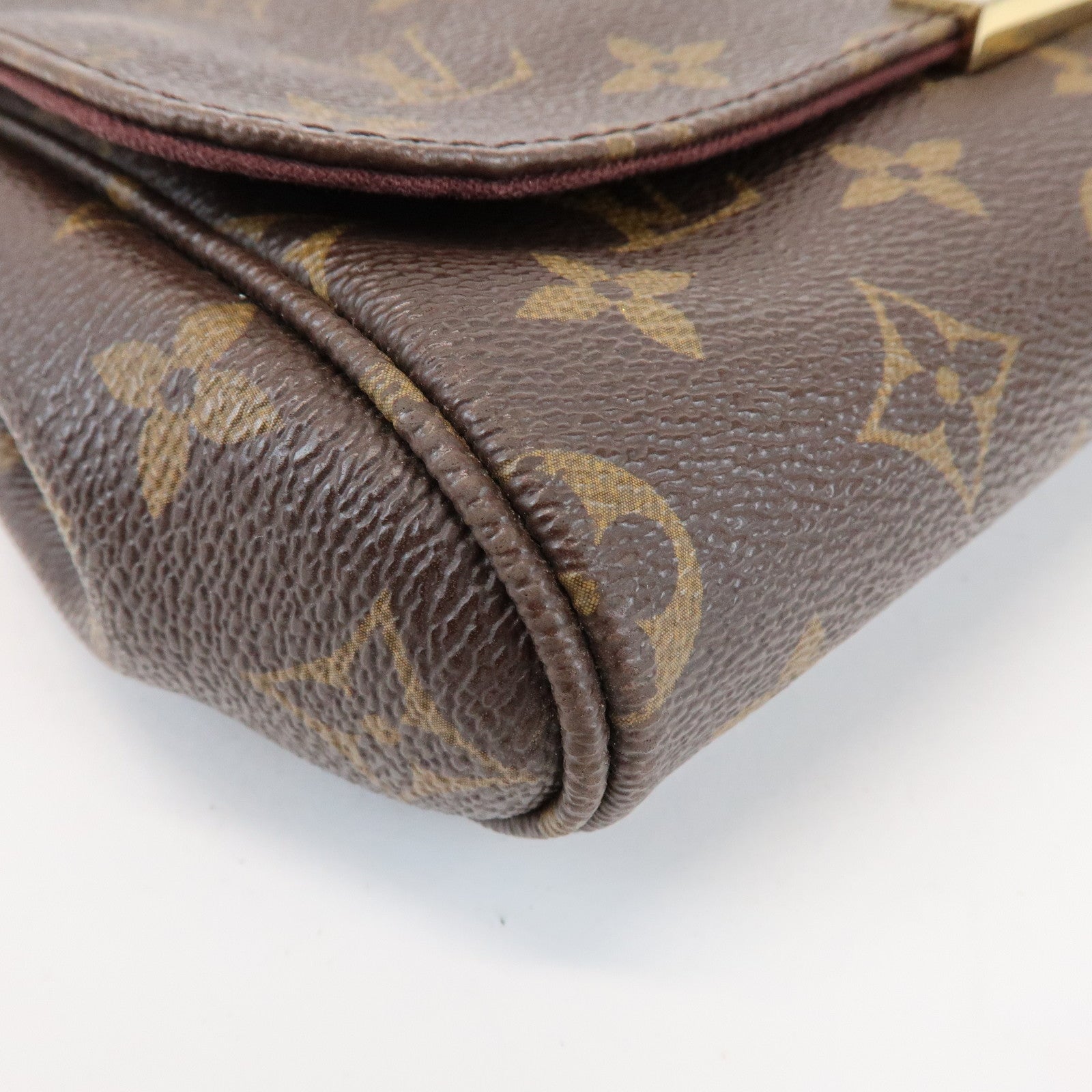 Louis Vuitton Monogram Favorite MM Shoulder Bag Brown M40718