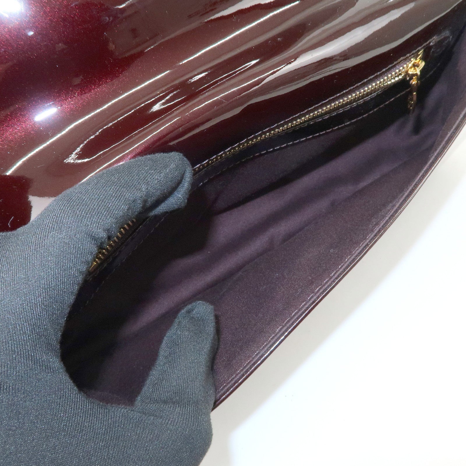 Louis Vuitton Vernis Pochette Sobe Clutch Bag Amarante M93490