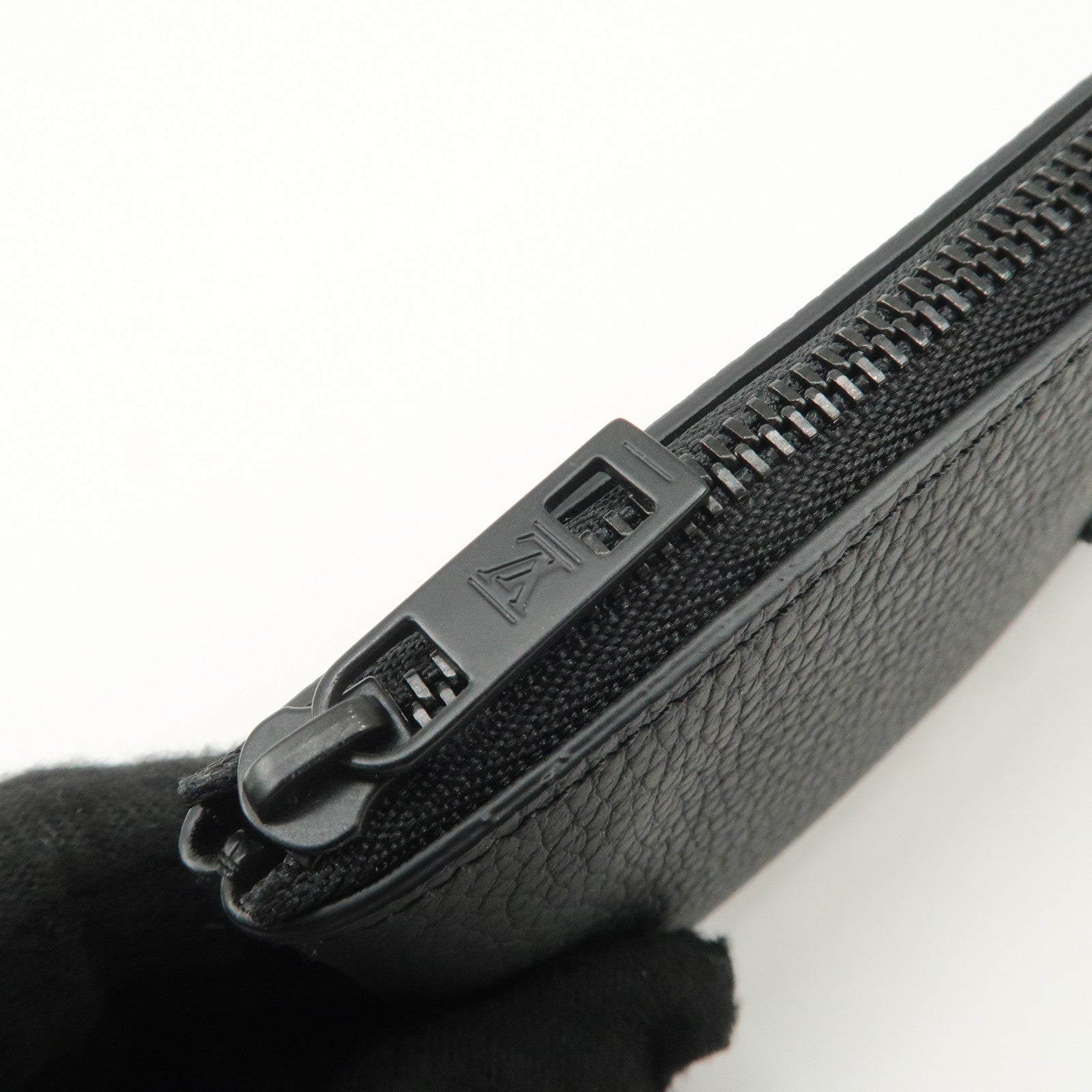 Louis Vuitton Aerogram Pochette Cles Coin Case Noir Black M81031 Used