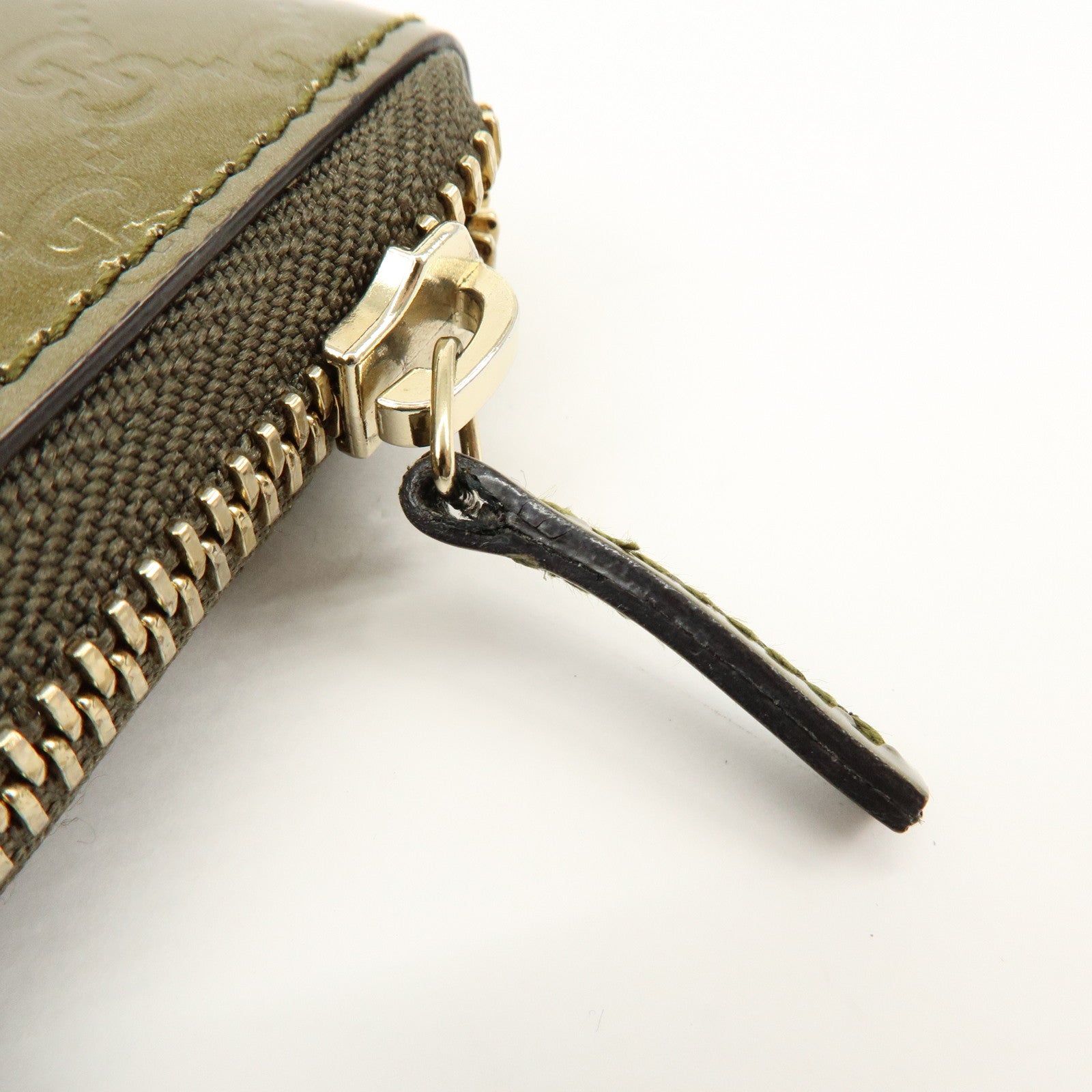 GUCCI Microguccissima Leather Round Zippy Coin Case Khaki 255452