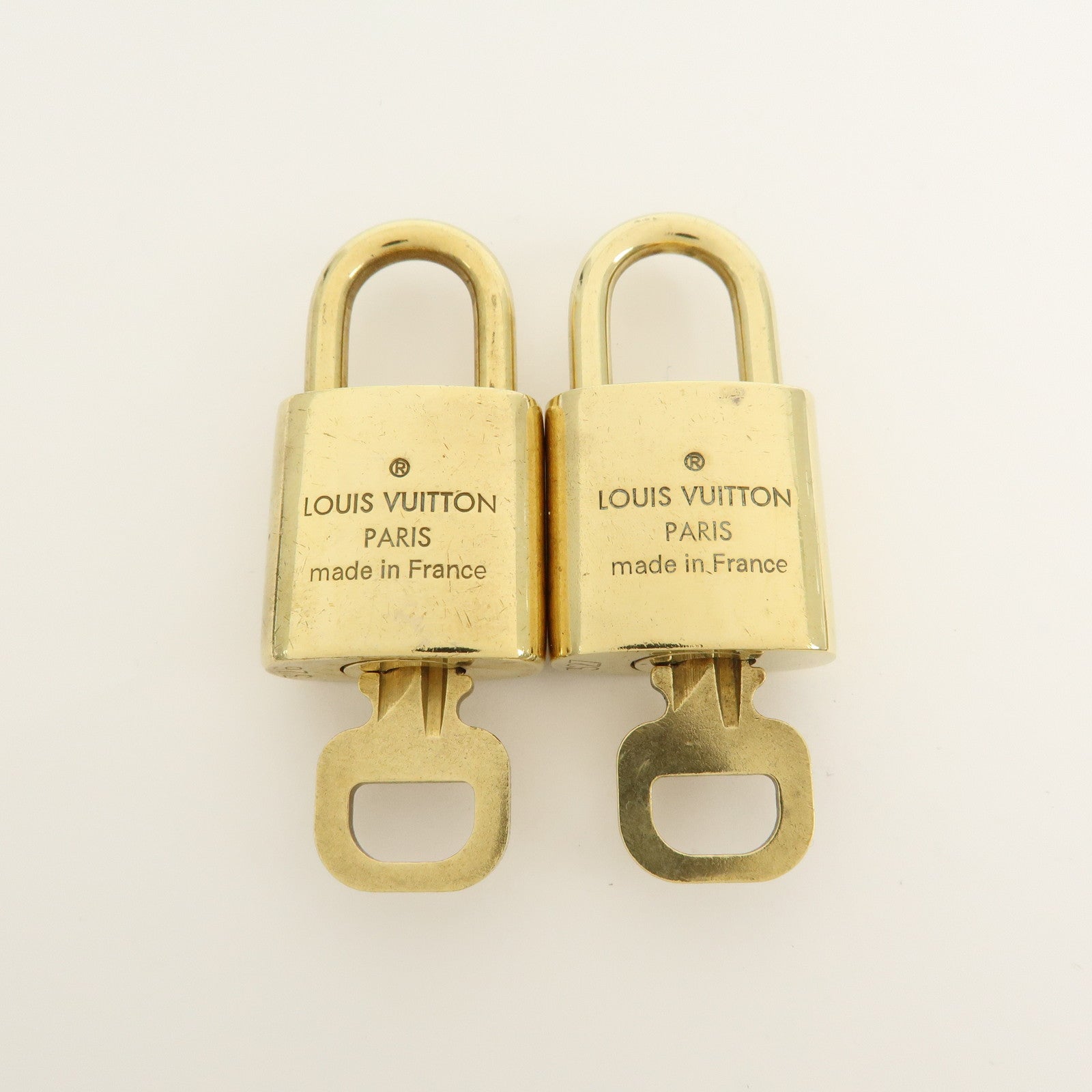 Louis Vuitton Set of 10 Lock & Key Cadena Key Lock Gold