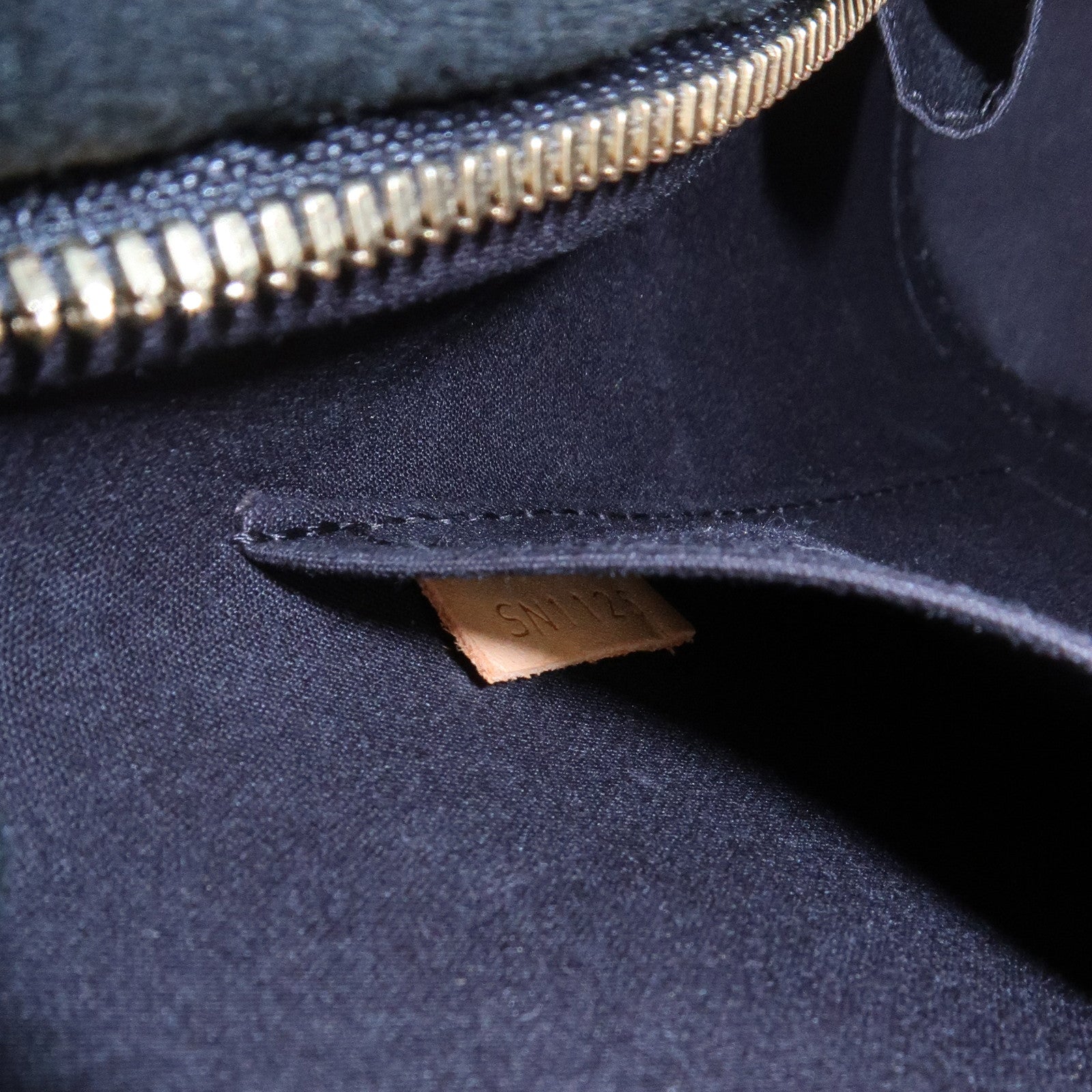 Louis Vuitton Monogram Vernis Sticker Alma PM Hand Bag M50466