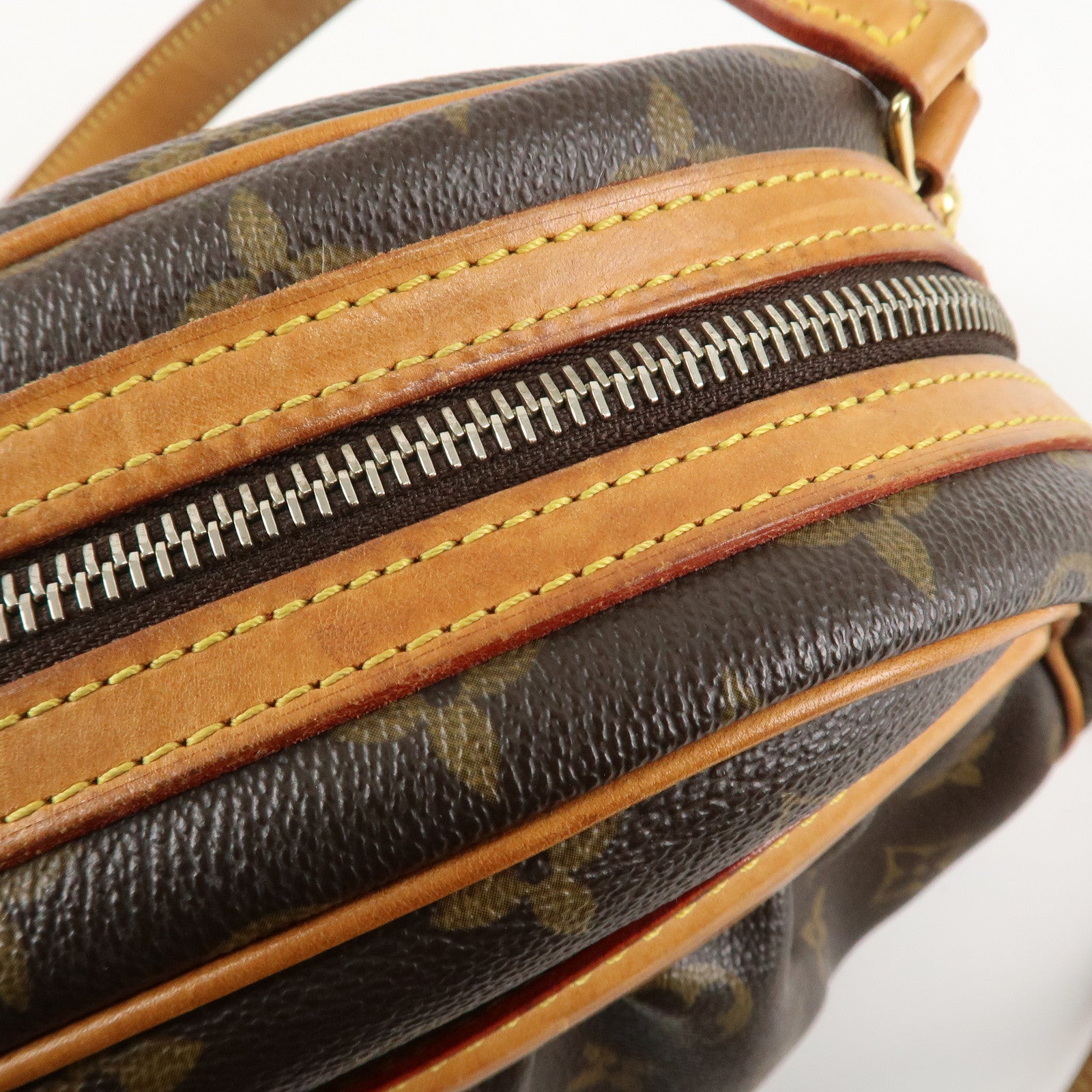 Louis Vuitton Monogram Canvas Clara Hand Bag Shoulder Bag M40057 Used