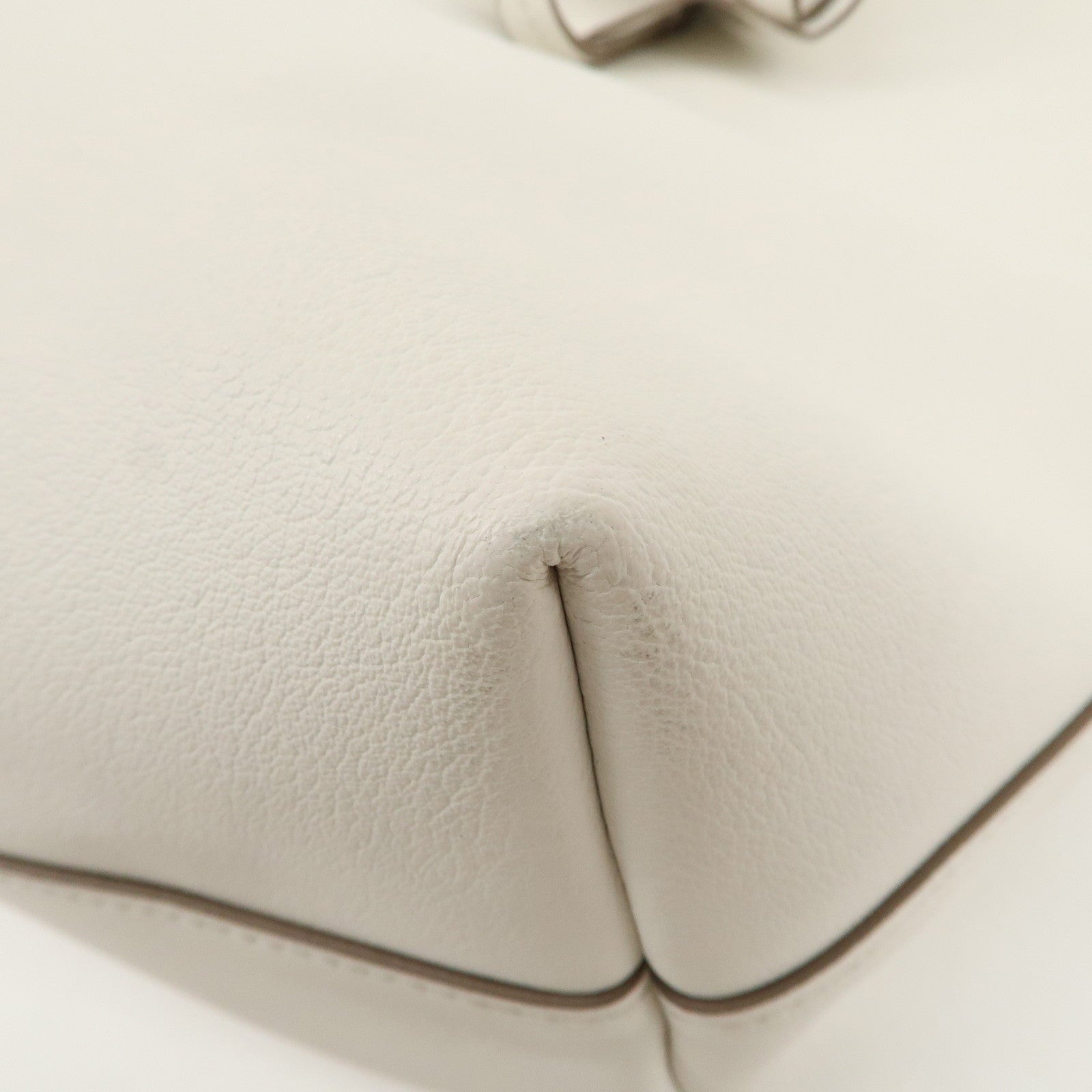 MIU MIU Leather Flower Tote Bag Hand Bag White 5BG054 Used