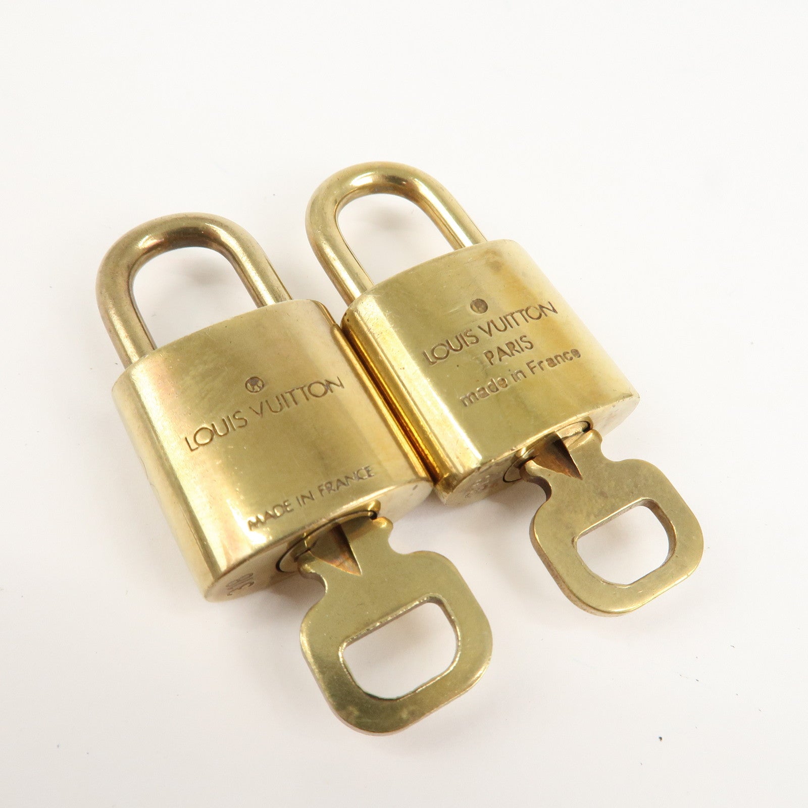 Louis Vuitton Set of 10 Lock & Key Cadena Key Lock Metal Gold Used