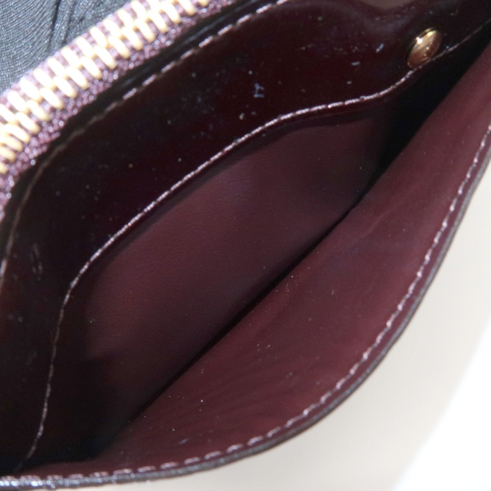 Louis Vuitton Vernis Pochette Cles NM Coin Case Amarante M93557