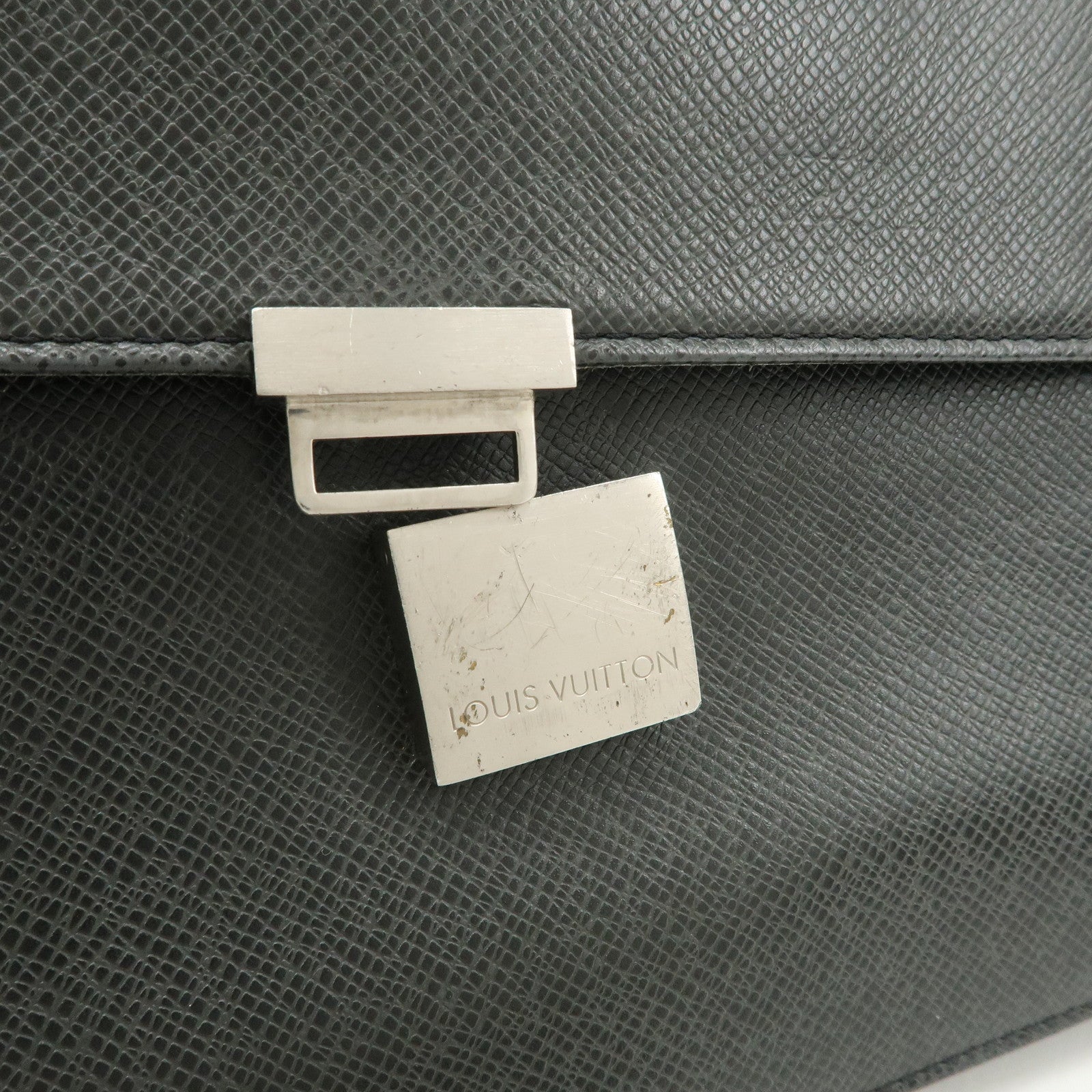 Louis Vuitton Taiga Leather Selenga Clutch Bag Ardoise M30782