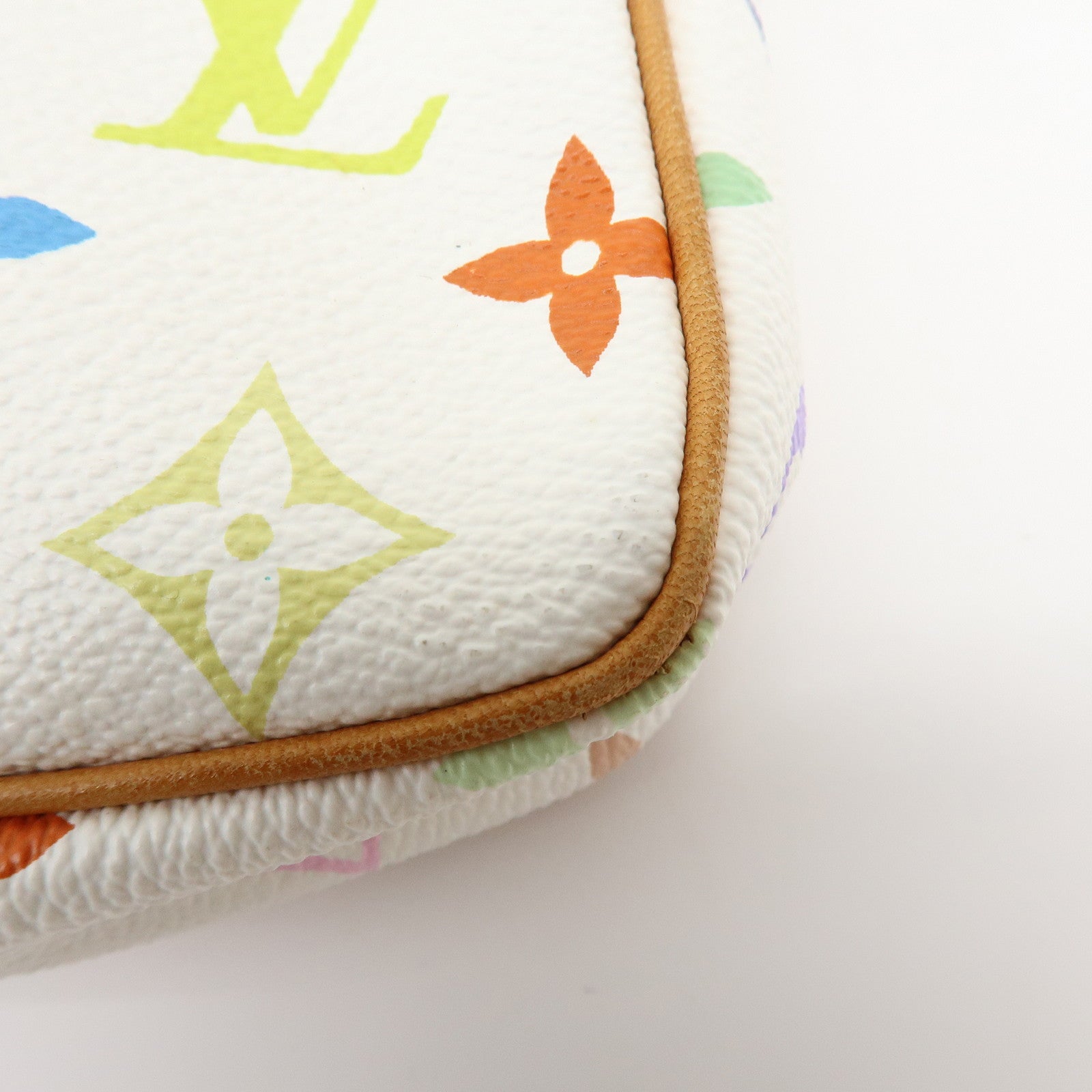 Louis Vuitton Monogram Multicolor Pochette Accessoires Blanc M92649