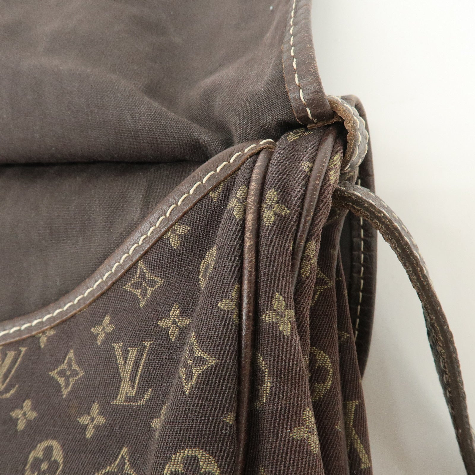 Louis Vuitton Monogram Mini Lin Saumur 30 Shoulder Bag Brown M95227