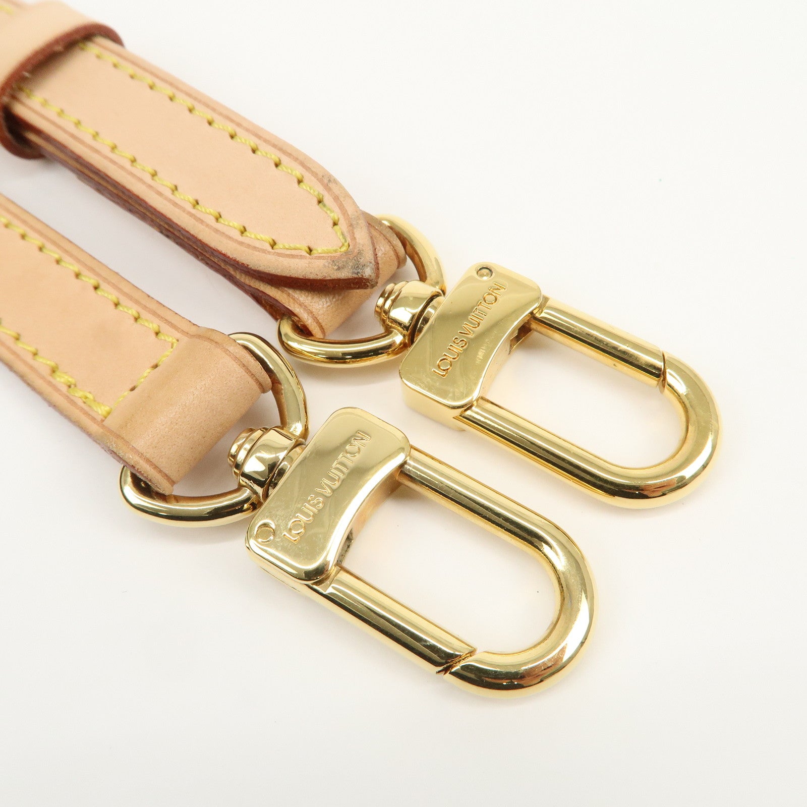 Louis Vuitton Adjustable Leather Shoulder Strap 120cm 1.6cm J52312