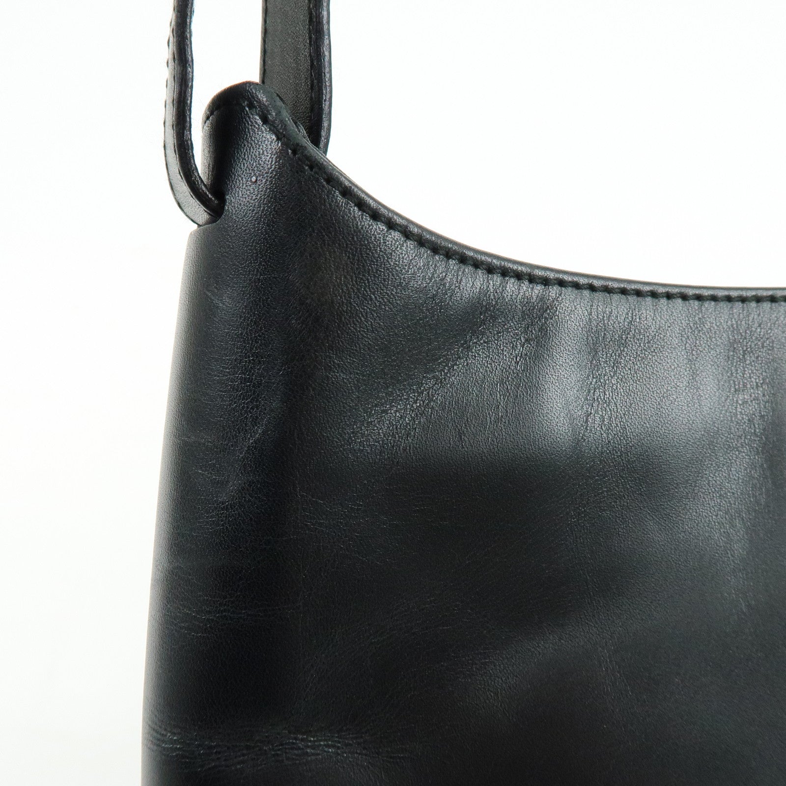 Ferragamo Gancini Leather Shoulder Bag Hand Bag Black