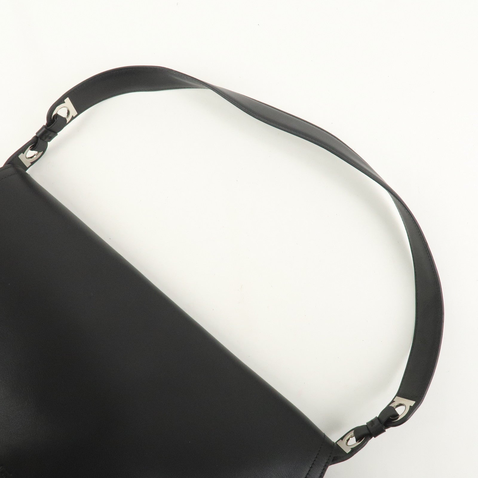 Ferragamo Gancini Logo Leather Shoulder Bag Hand Bag Black