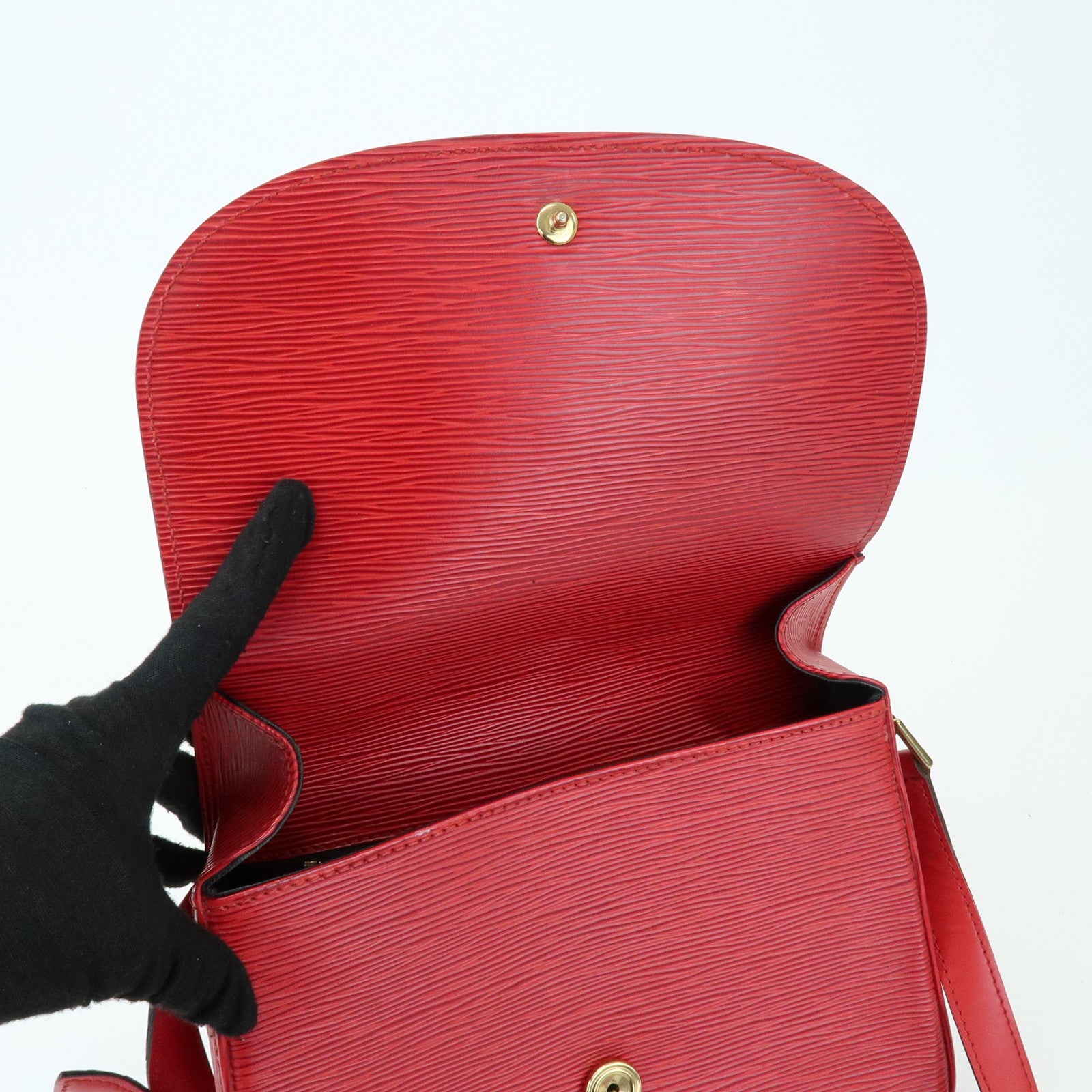 Louis Vuitton Epi Saint Cloud Shoulder Bag Crossbody Bag Red M52197