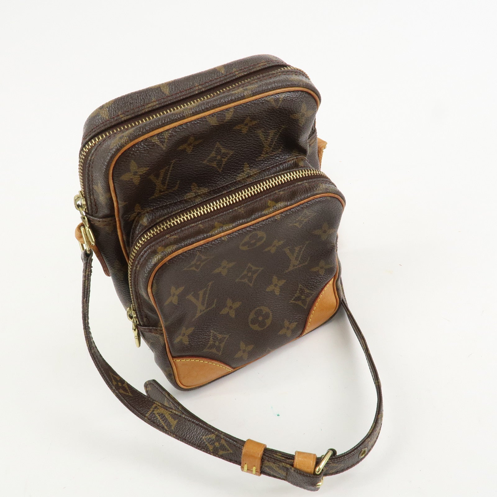 Louis Vuitton Monogram Amazone Shoulder Bag Crossbody Bag M45236