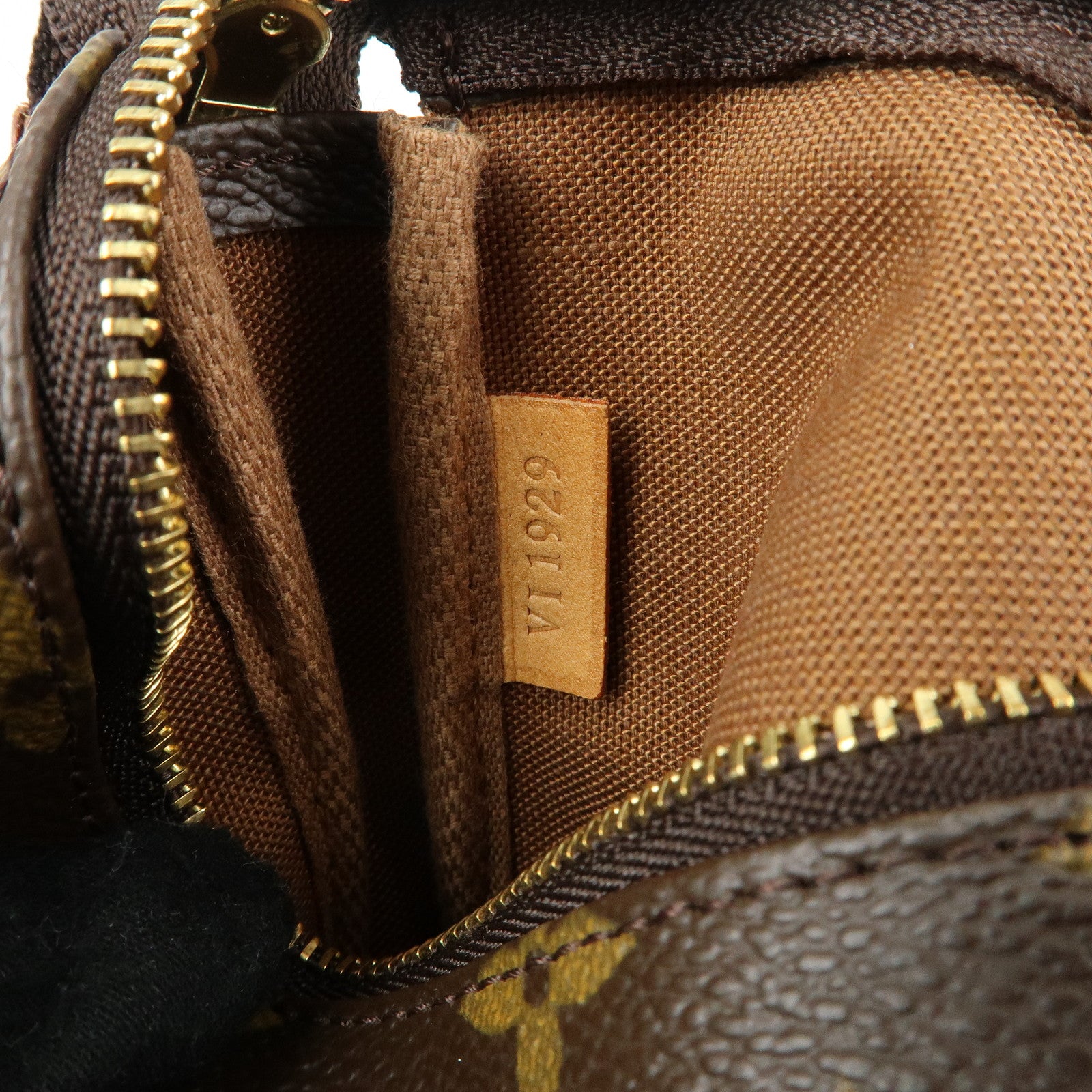 Louis Vuitton Monogram Pochette Accessoires Pouch Hand Bag M51980