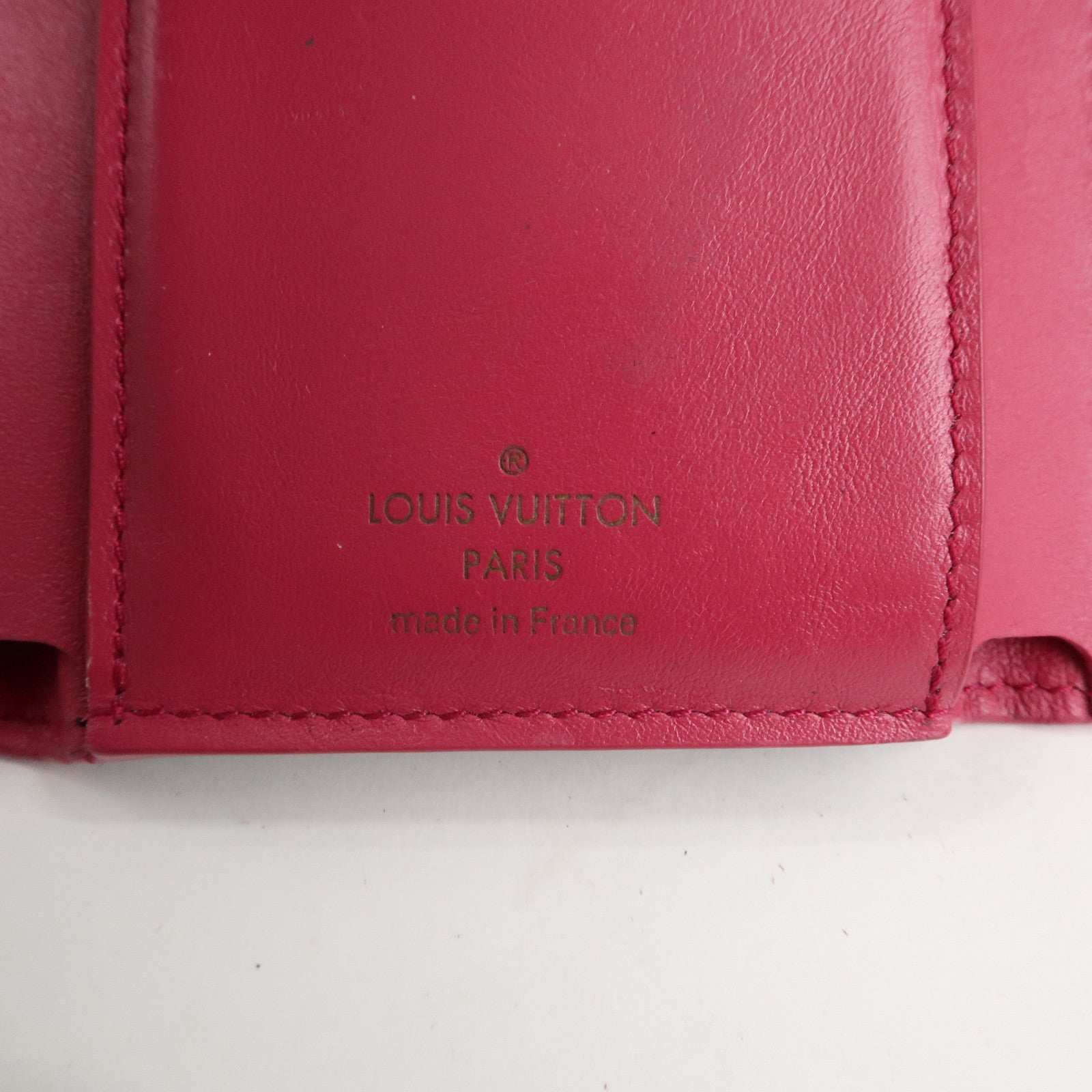 Louis Vuitton Portefeuille Capucines Compact Wallet Black M62157 Used