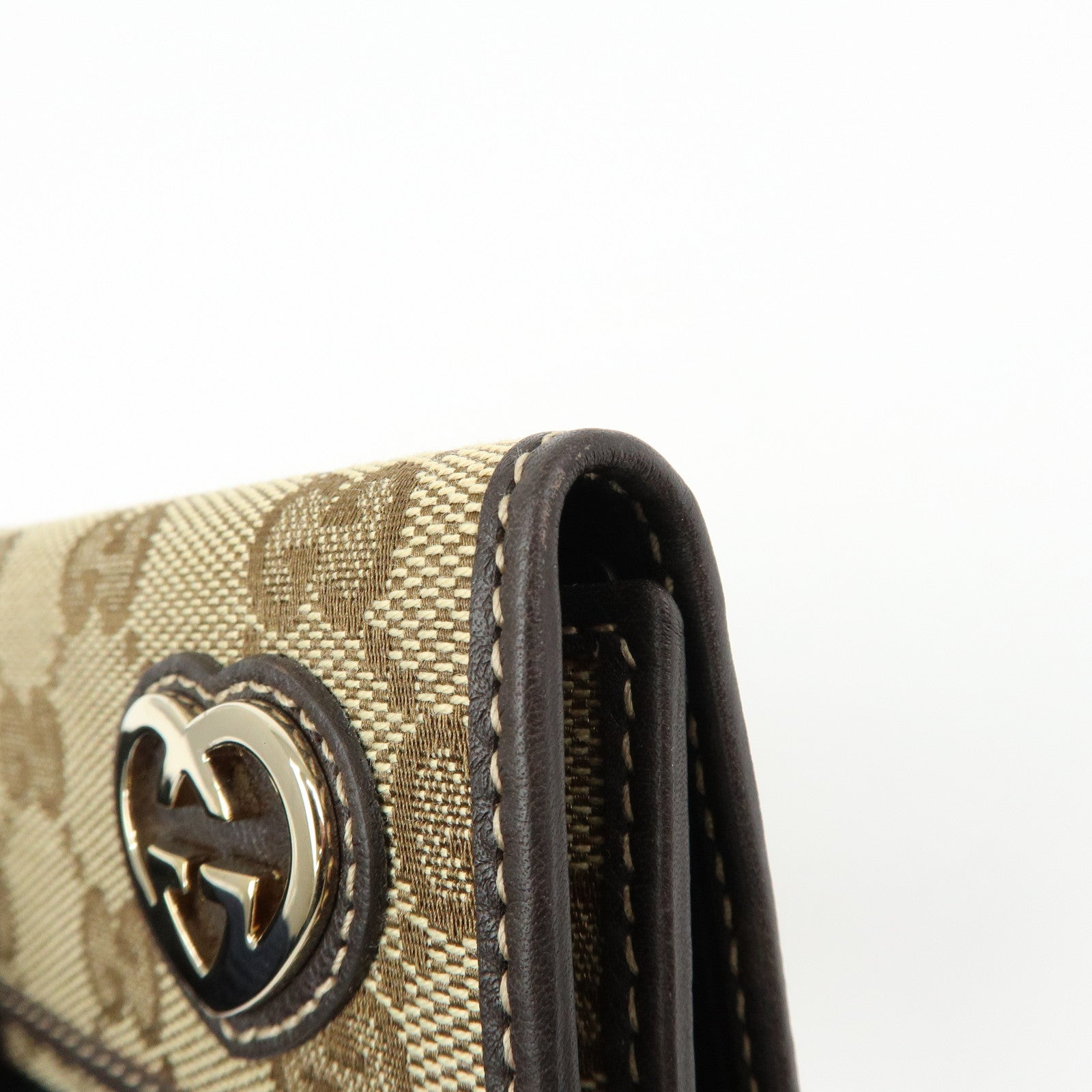 GUCCI Interlocking G Lovery Heart GG Canvas 6 Ring Key Case 257217