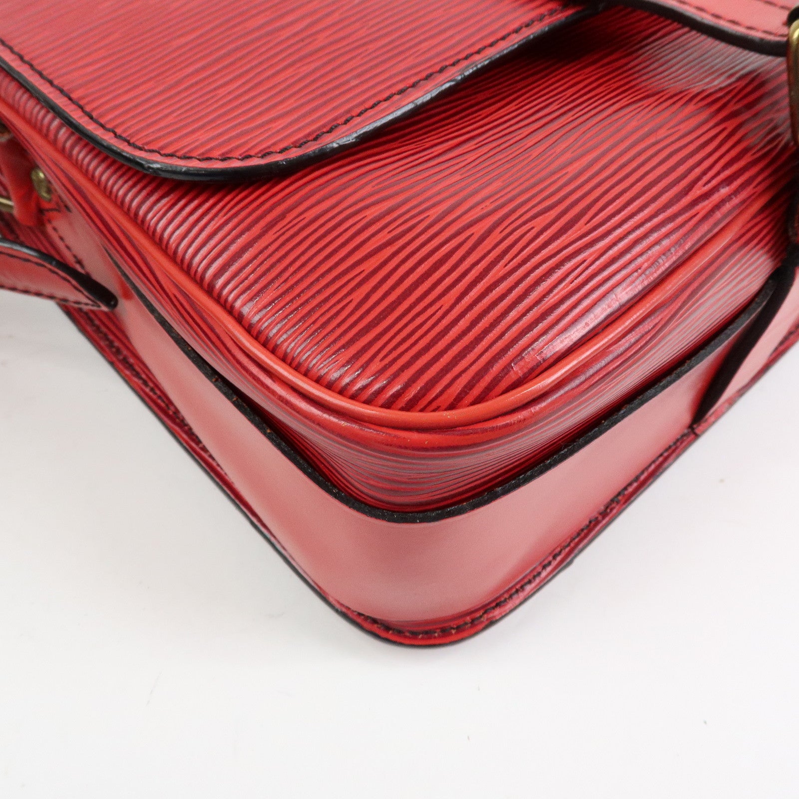 Louis Vuitton Cartouchiere Epi Leather Shoulder Bag Red M52247