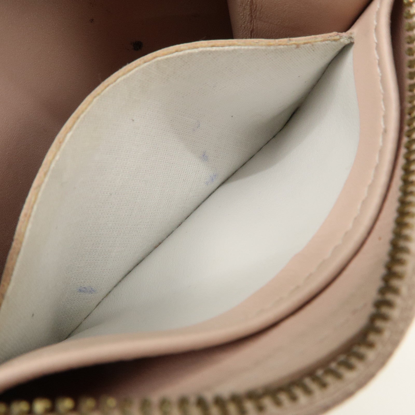 Louis Vuitton Monogram Vernis Leather Zippy Round Coin Case Dune M90203