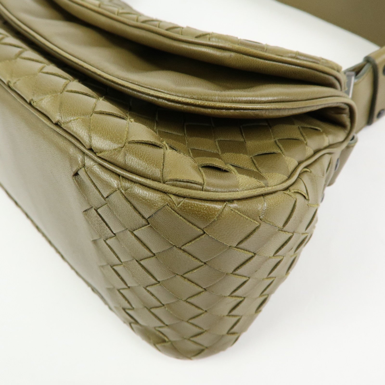 BOTTEGA VENETA Intrecciato Leather Shoulder Bag Khaki 142467