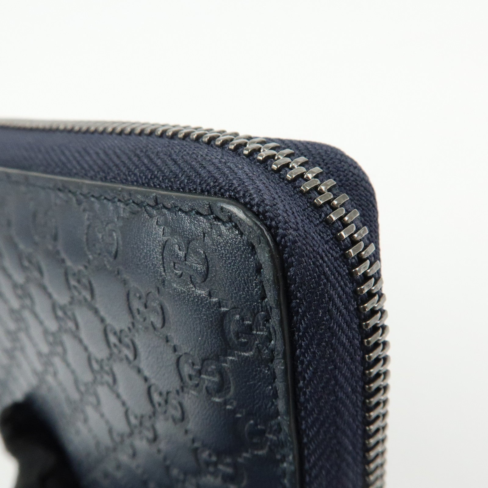 GUCCI Microguccissima Leather Round Zippy Long Wallet Navy 307987