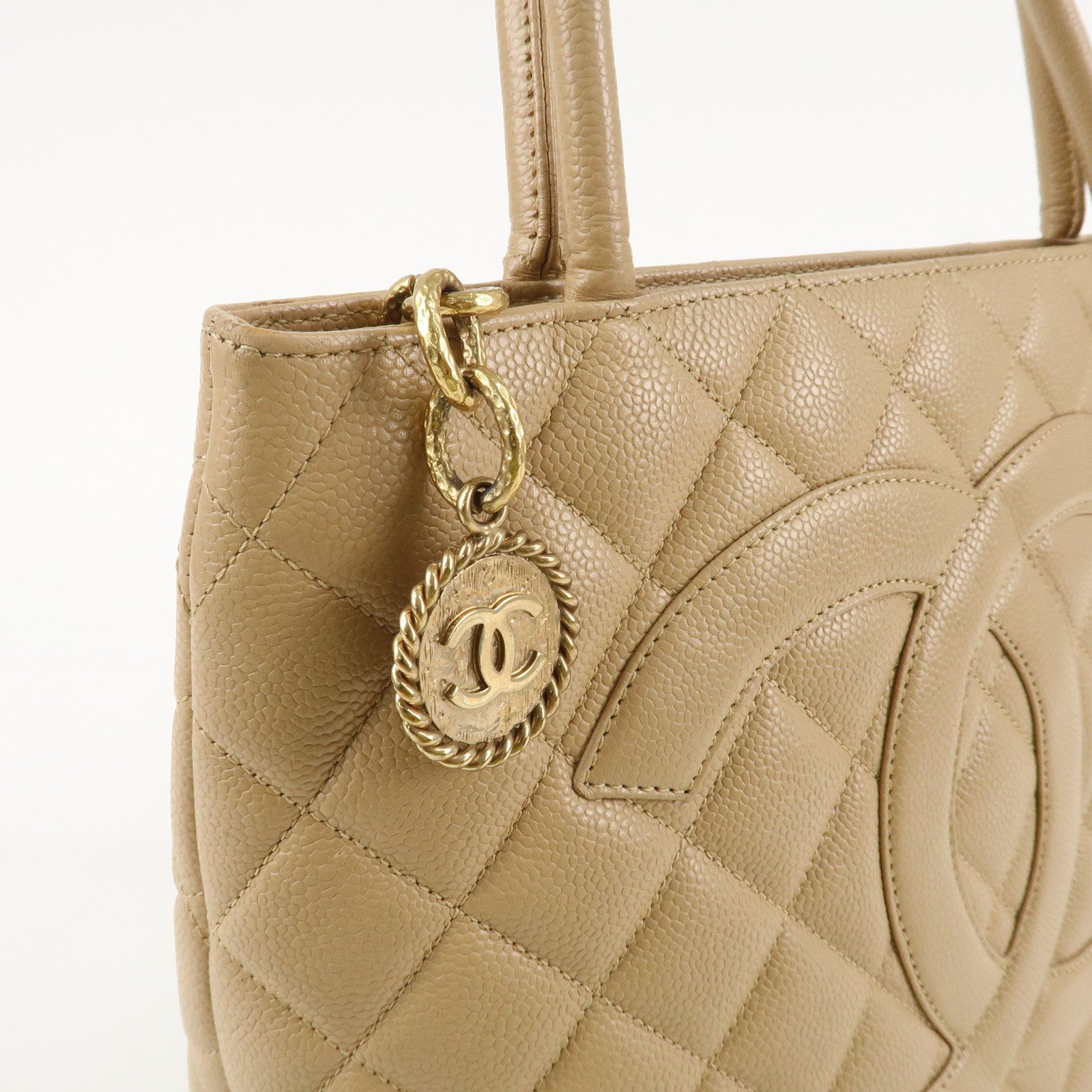 CHANEL Matelasse Caviarskin Medalion Tote Bag Hand Bag Beige A01804 Used