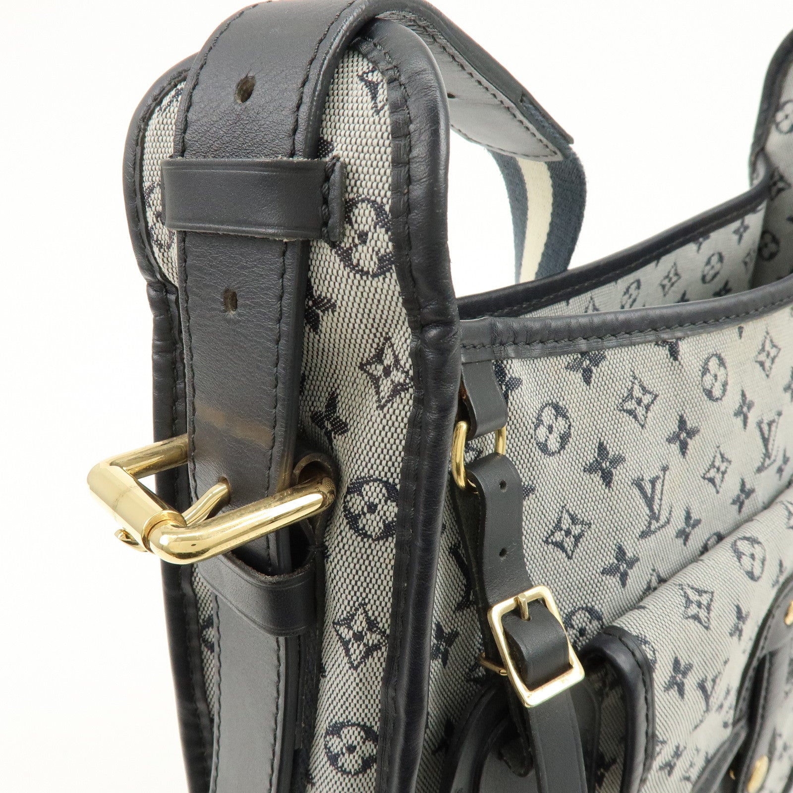 Louis Vuitton Monogram Mini Buzas Marie Kate Shoulder Bag M92320