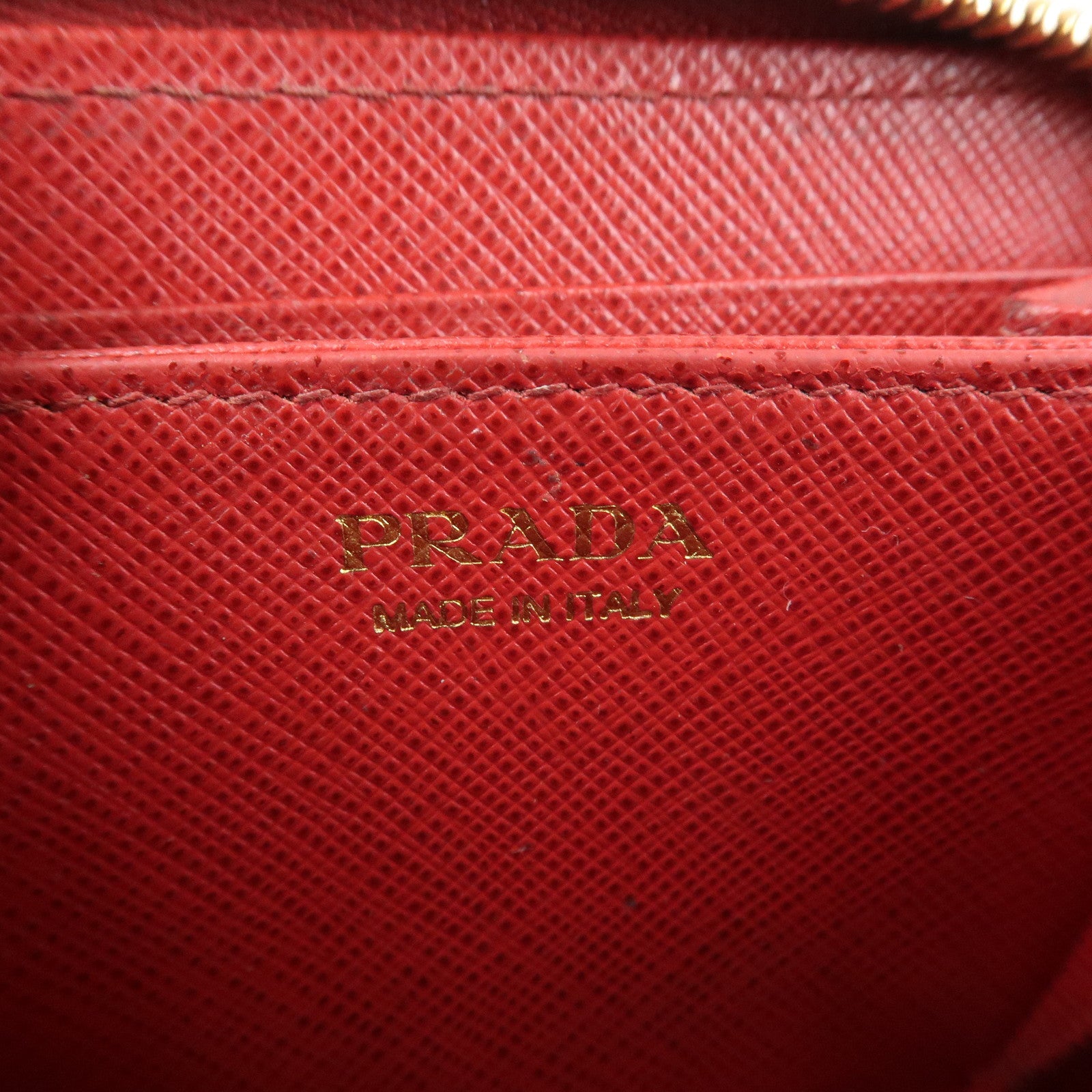 PRADA Triangle Logo Round Zippy Coin Case Red 1MO268 Used