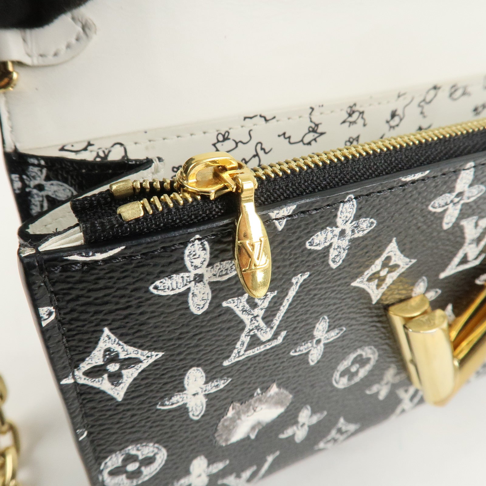 Louis Vuitton Catgram Portefeuille Chain Wallet Bag M63888 Used