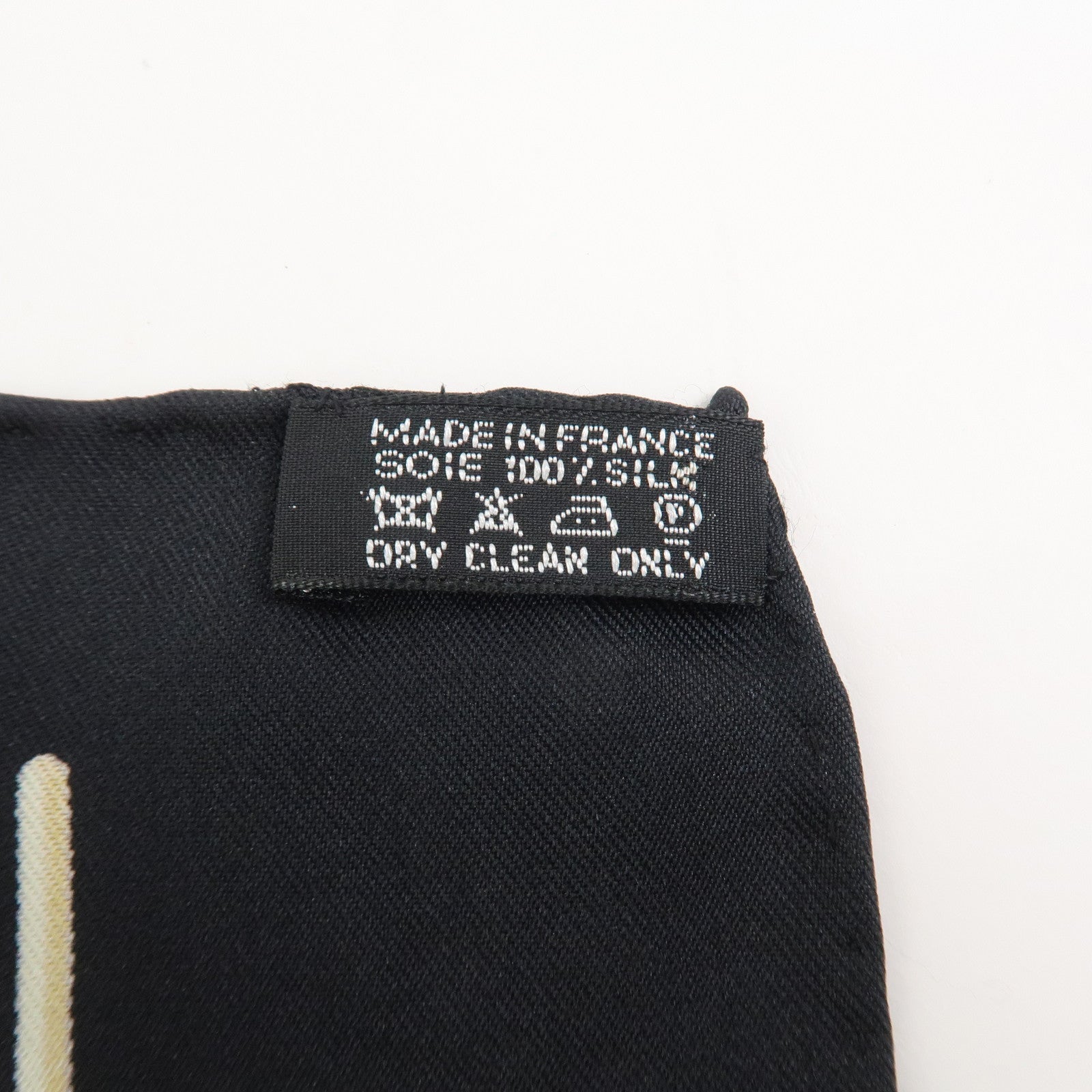 HERMES  Carre 90 Silk 100% Scarf LIBRES COMME L'AIR Bird Print