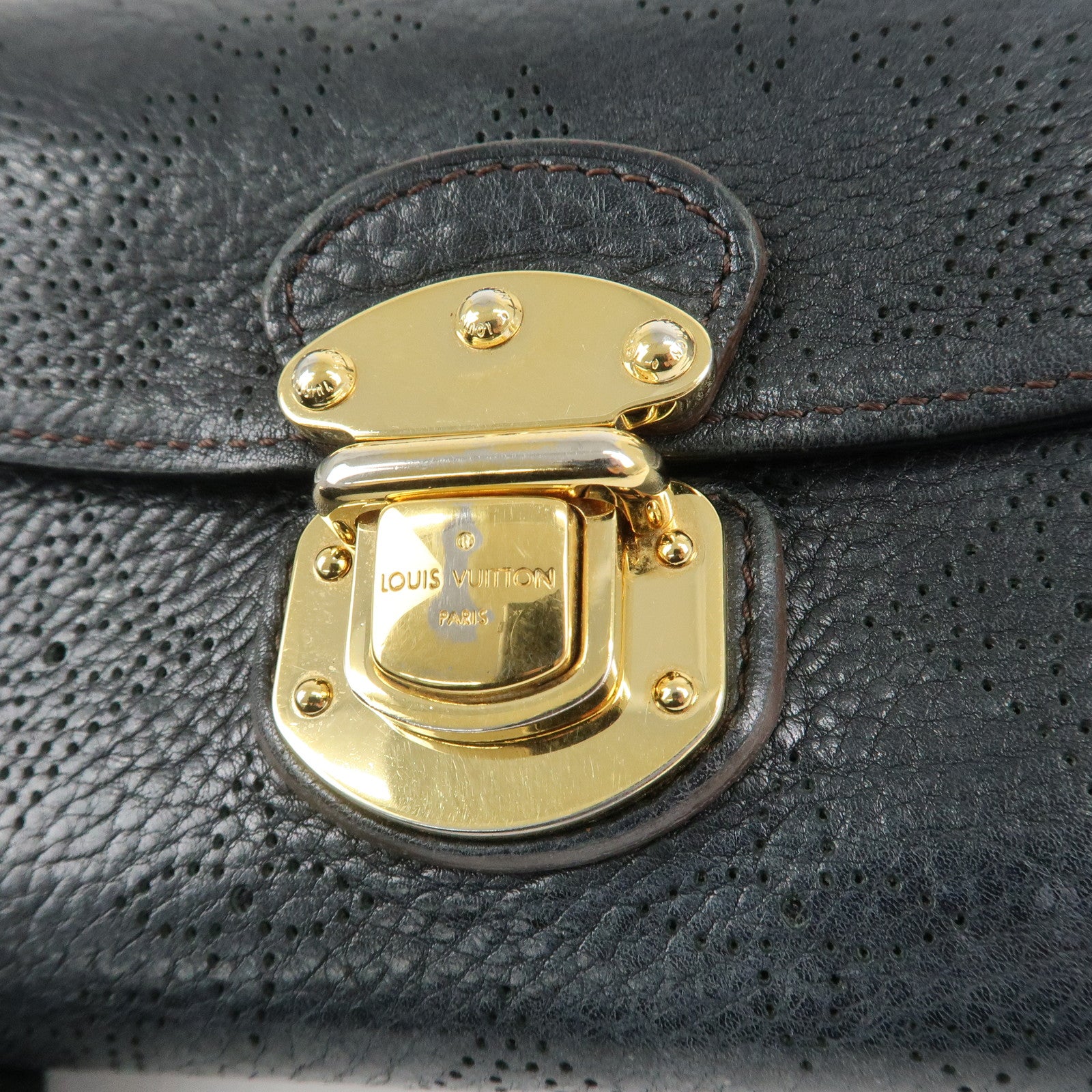 Louis Vuitton Monogram Mahina Portefeuilles Amelia Wallet Noir M95549 Used