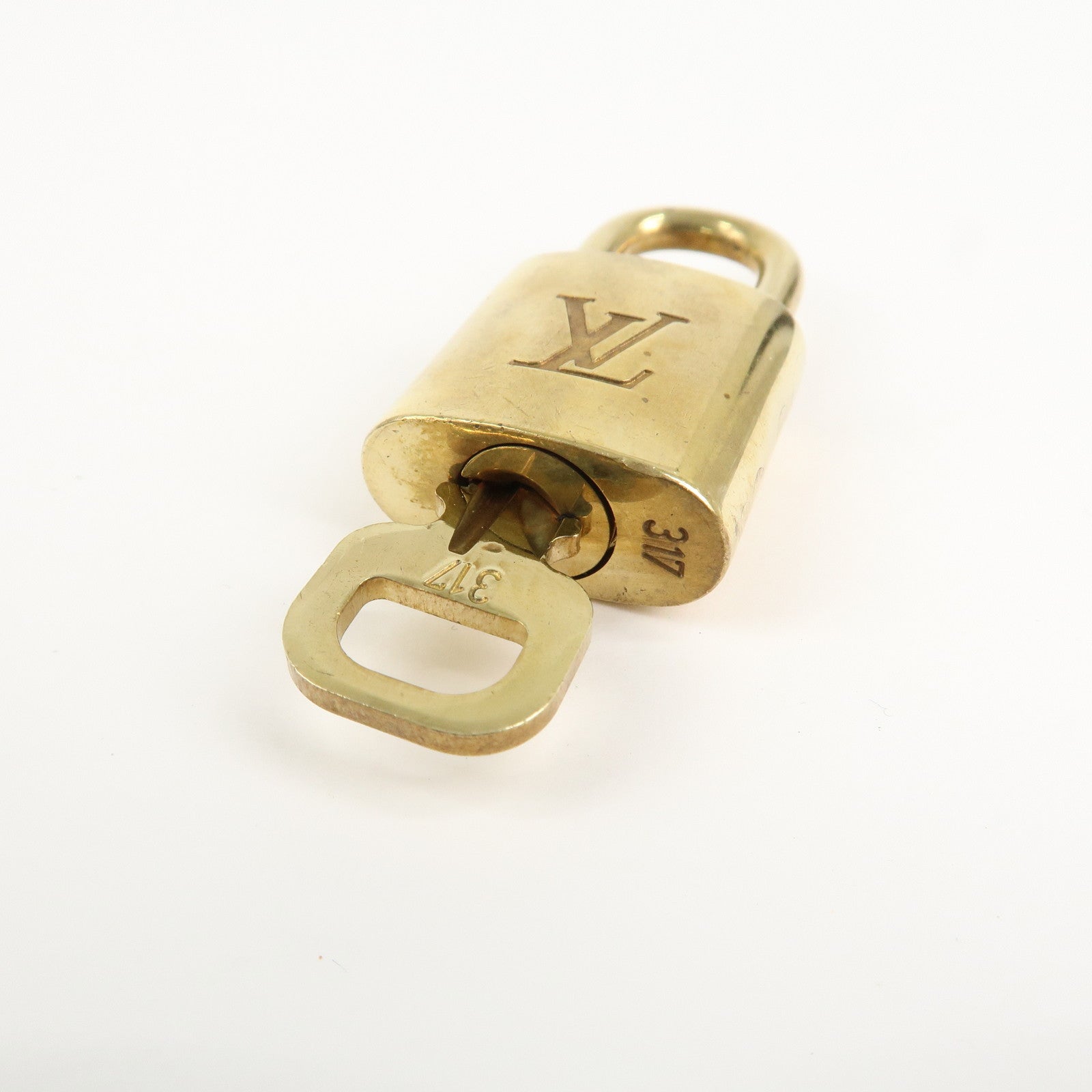 Louis Vuitton Set of 10 Lock & Key Cadena Key Lock Metal Gold