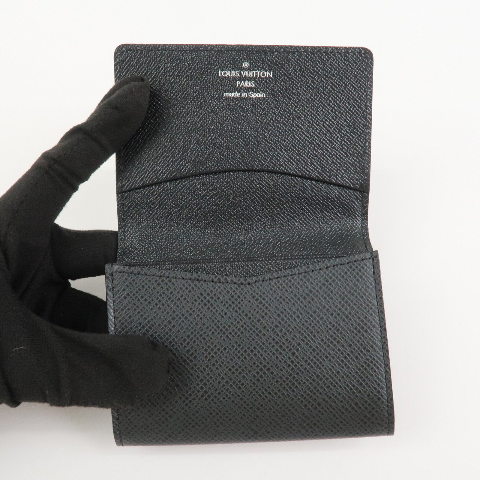 Louis Vuitton Taiga Enveloppe Cartes de Visite Card Case M30922