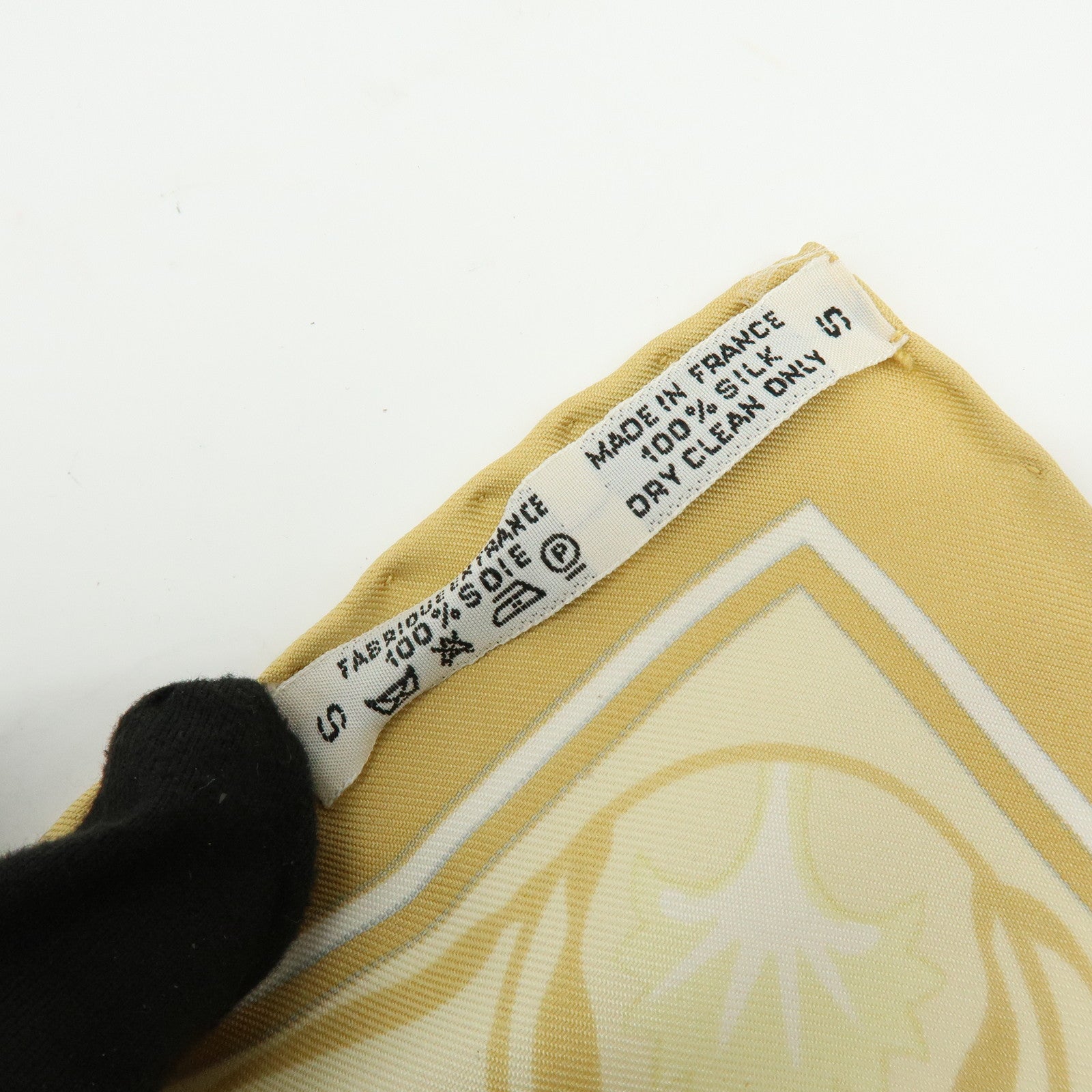 HERMES Carre90 Silk 100% oeillets sauvages et autres caryophyllales