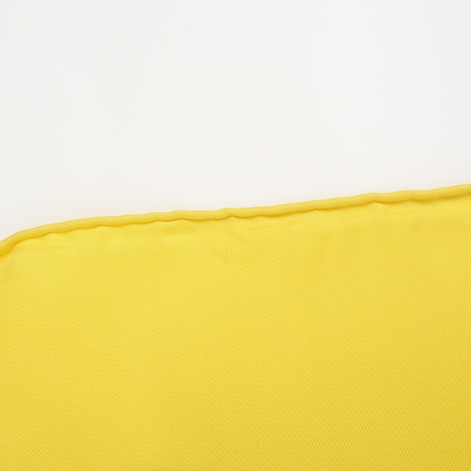 Hermes Carre 90 Silk 100% Scarf LES RUBANS DU CHEVAL Yellow