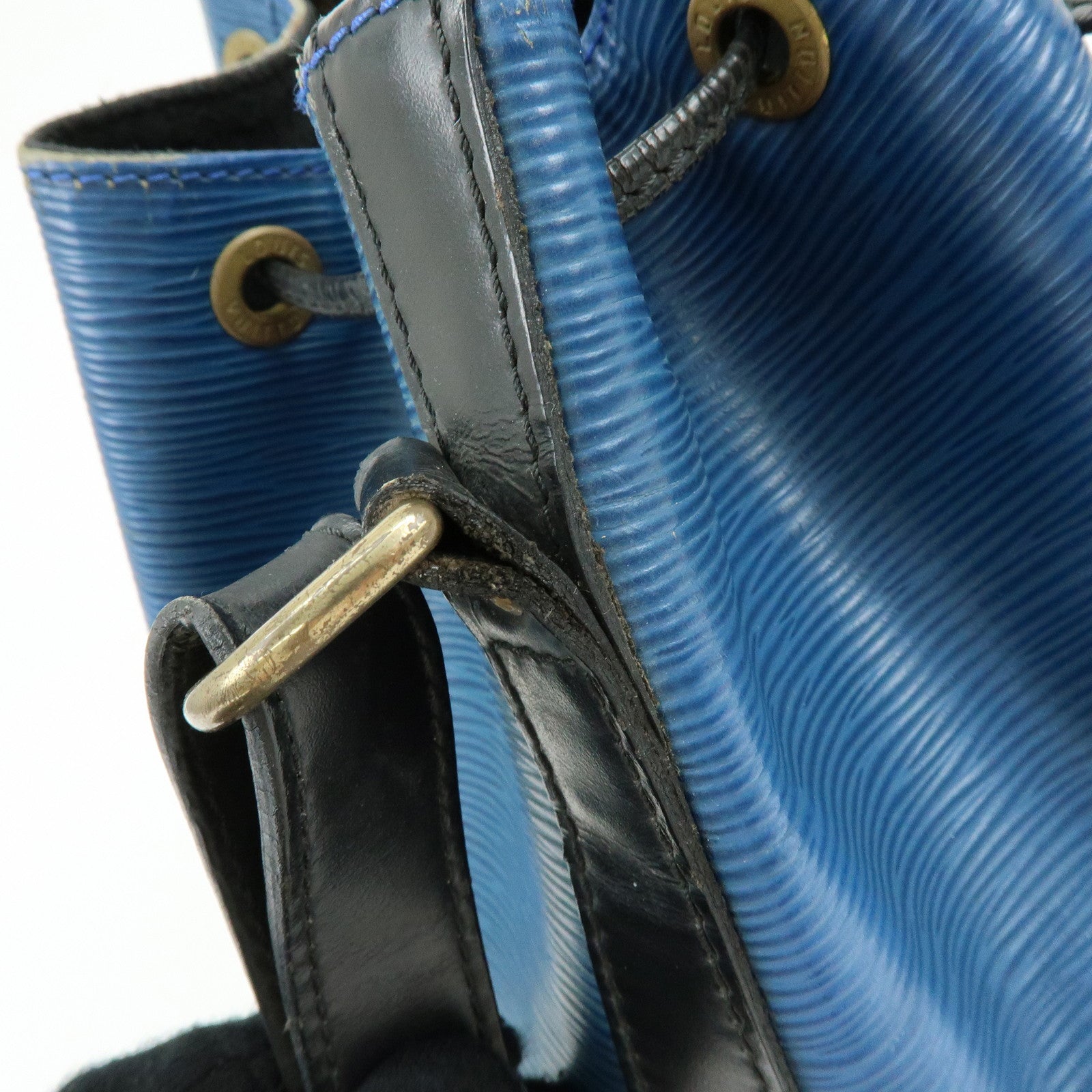 Louis Vuitton Epi Petit Noe Bicolor Shoulder Bag Blue Noir M44152