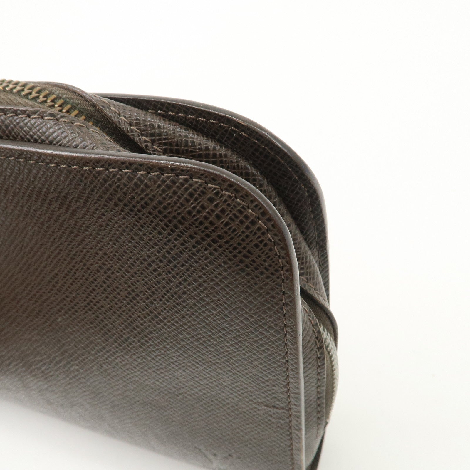 Louis Vuitton Taiga Baikal Clutch Bag Hand Bag Akajou M30186 Used