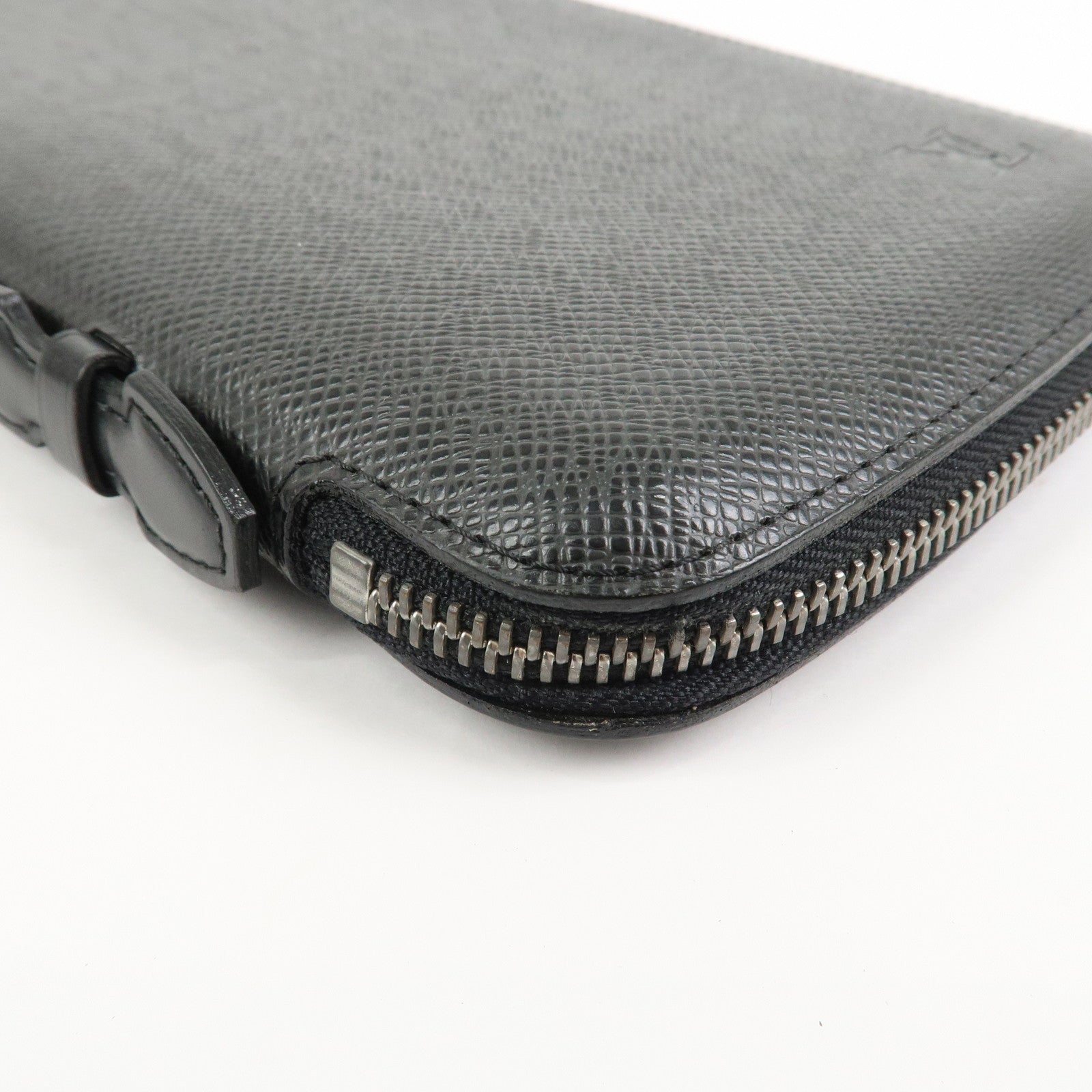 Louis Vuitton Taiga Organizer Atoll Long Wallet Ardoise M30652