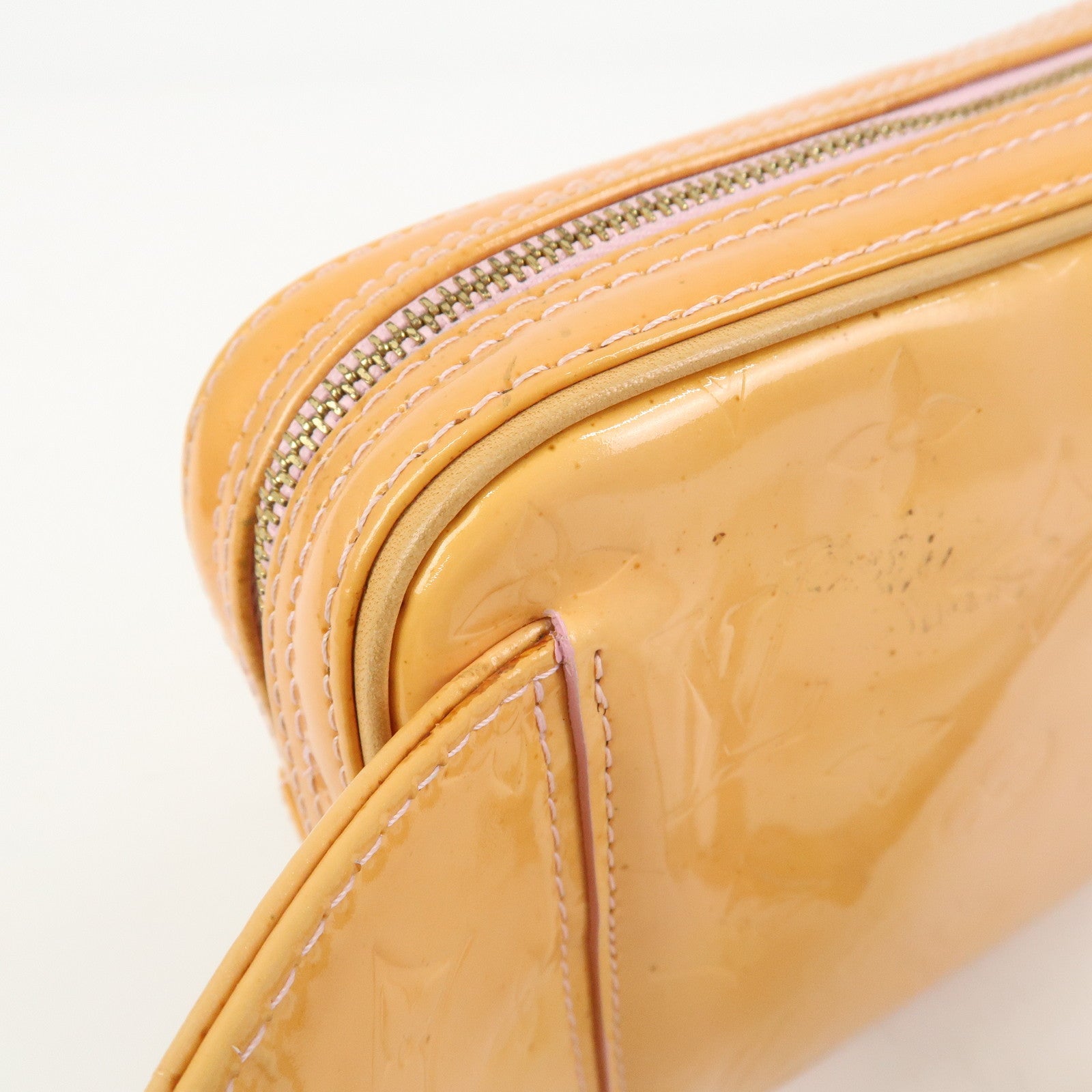 Louis Vuitton Monogram Vernis Leather Fulton Body Bag Gris M91041