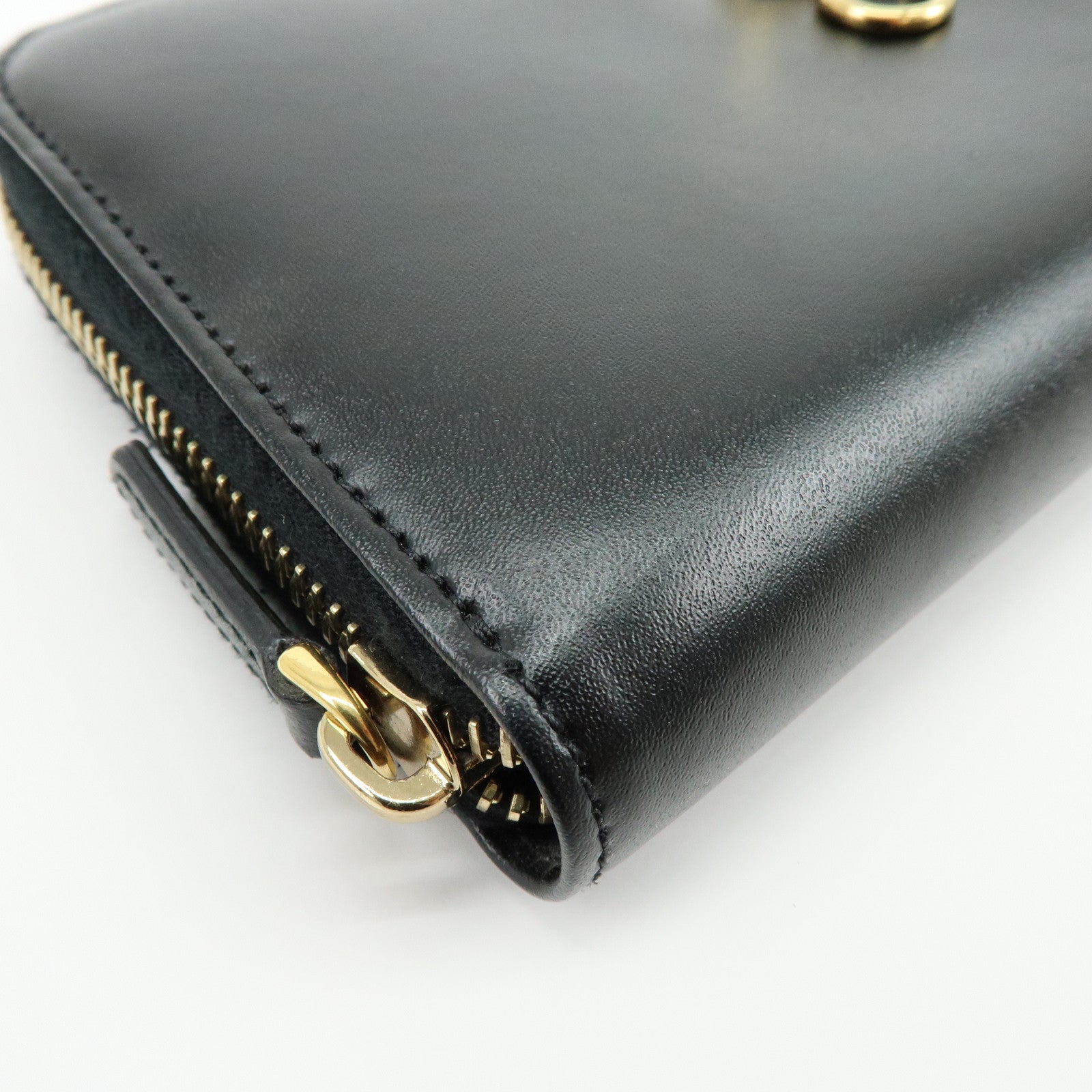 FENDI Leather Round Zippy Long Wallet Black 8M0299
