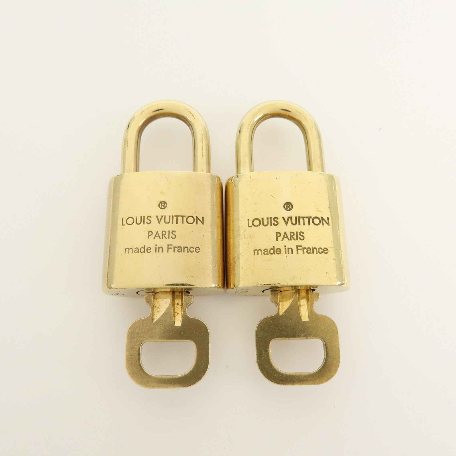 Louis Vuitton Set of 10 Lock & Key Cadena Key Lock Gold
