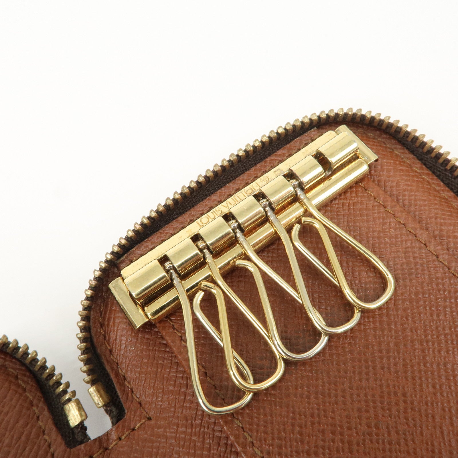 Louis Vuitton Monogram Pochette Cles 6 Key Case Key Holder M62610