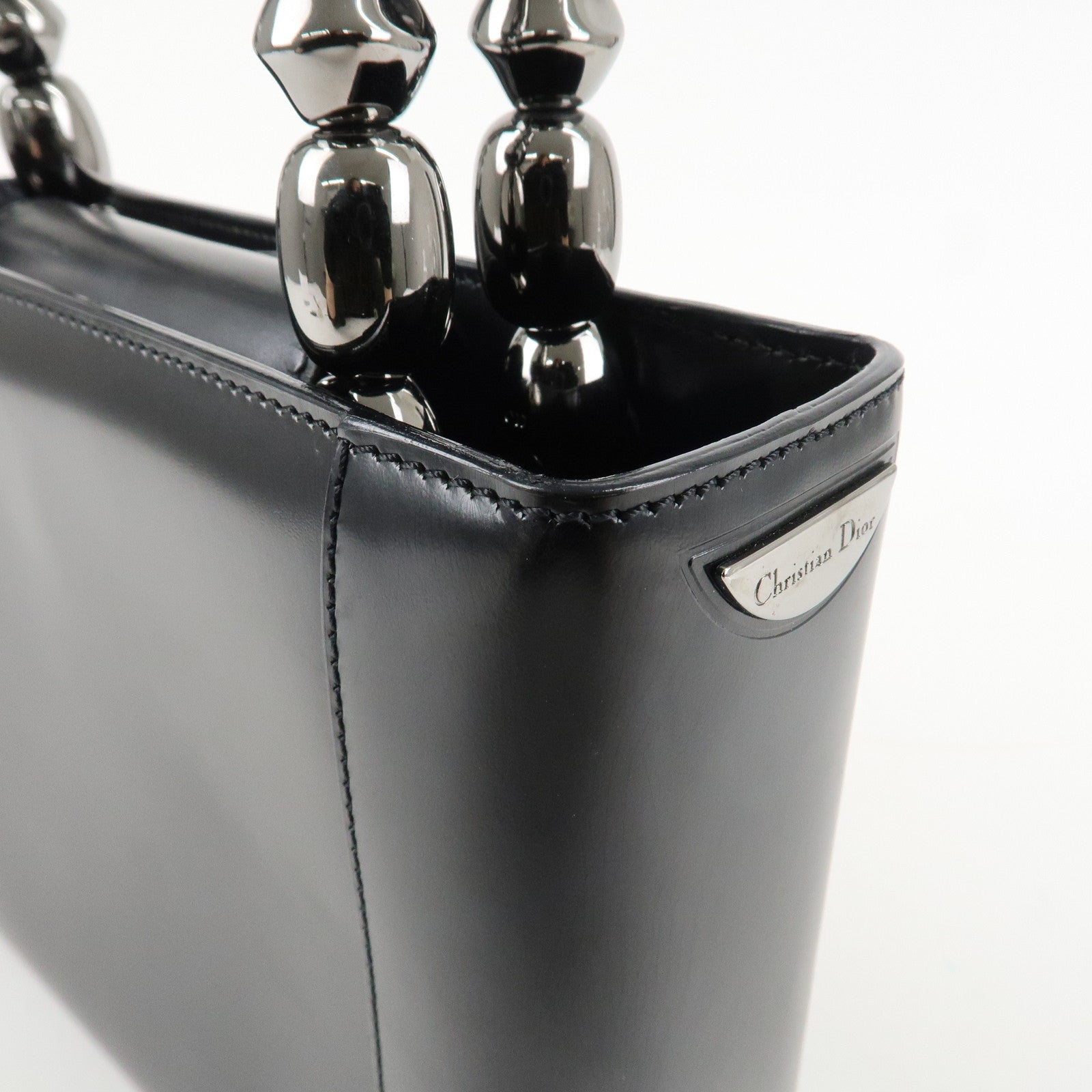 Christian Dior Enamel Leather Maris Pearl Hand Bag Black Used